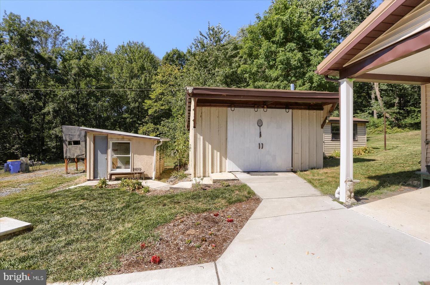 7380 Wertzville Road photo 3