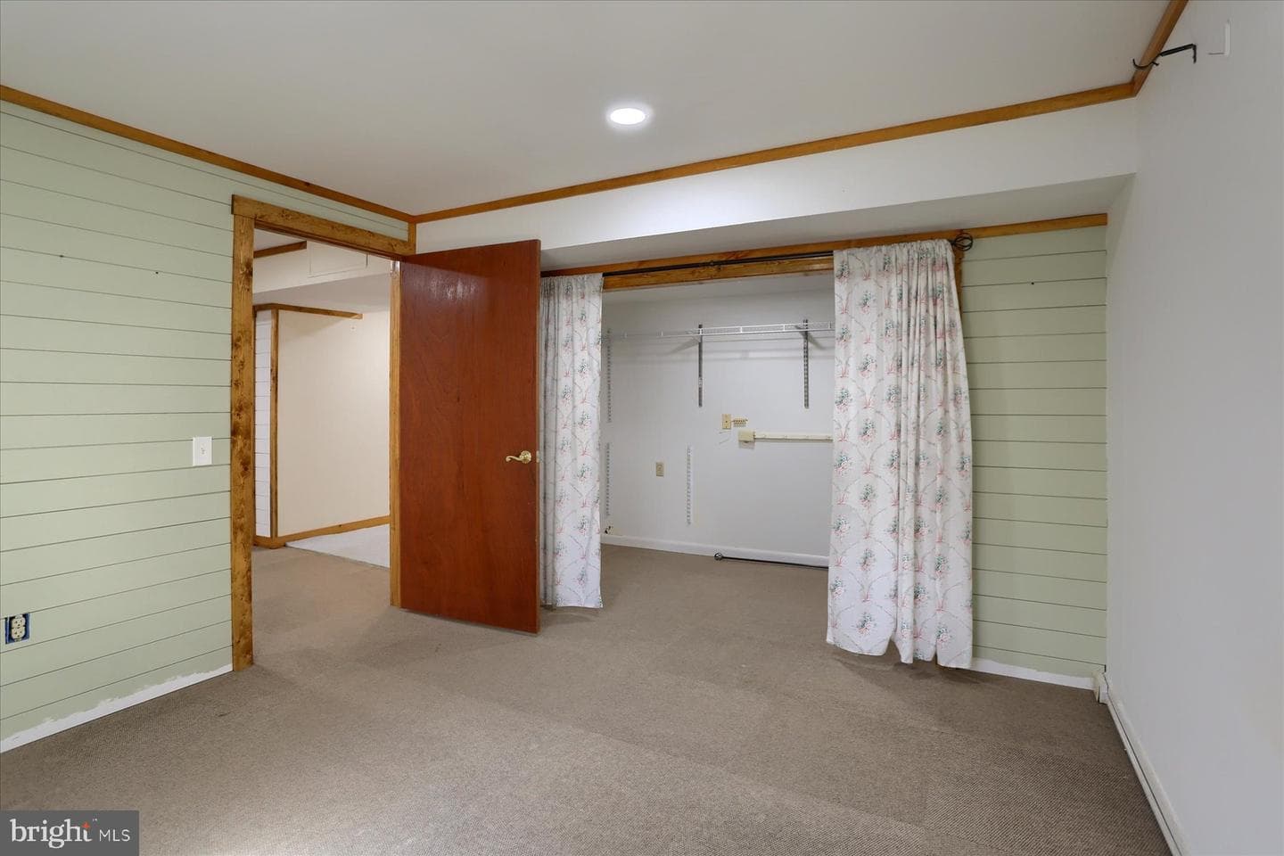 7380 Wertzville Road photo 31
