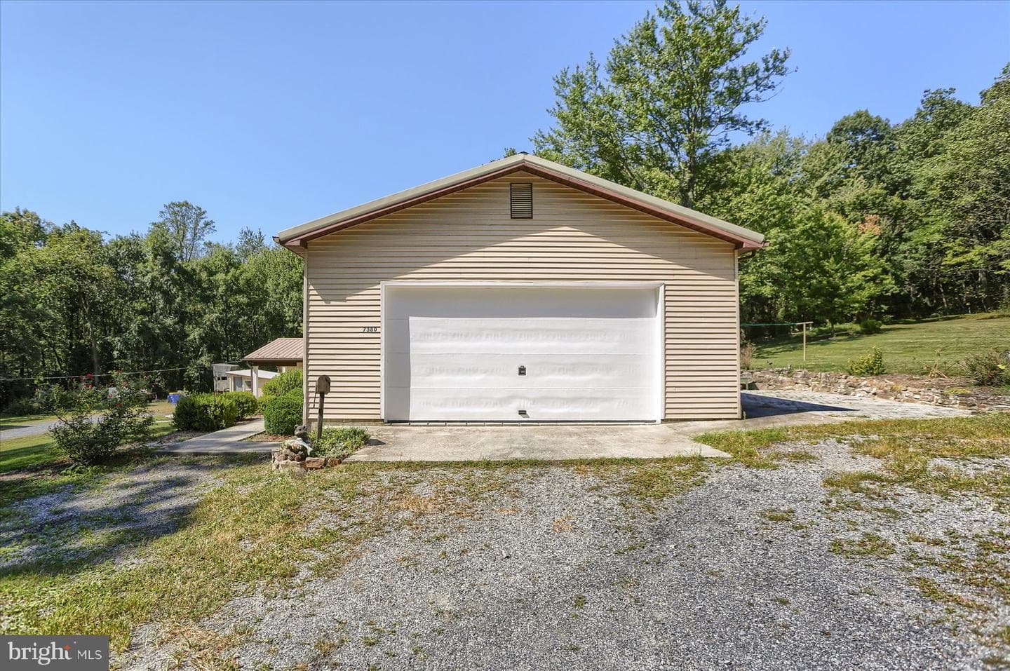 7380 Wertzville Road photo 50