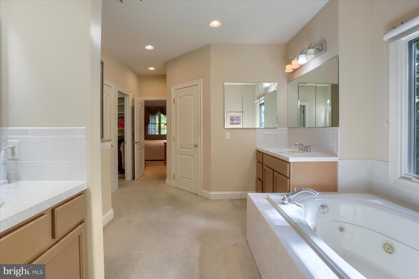 21 Westwind Drive photo 23