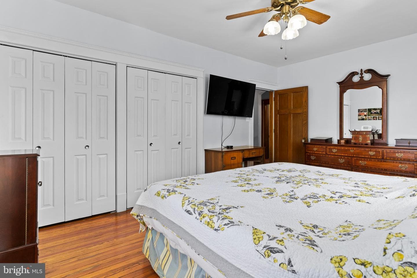 2702 Logan Street photo 39