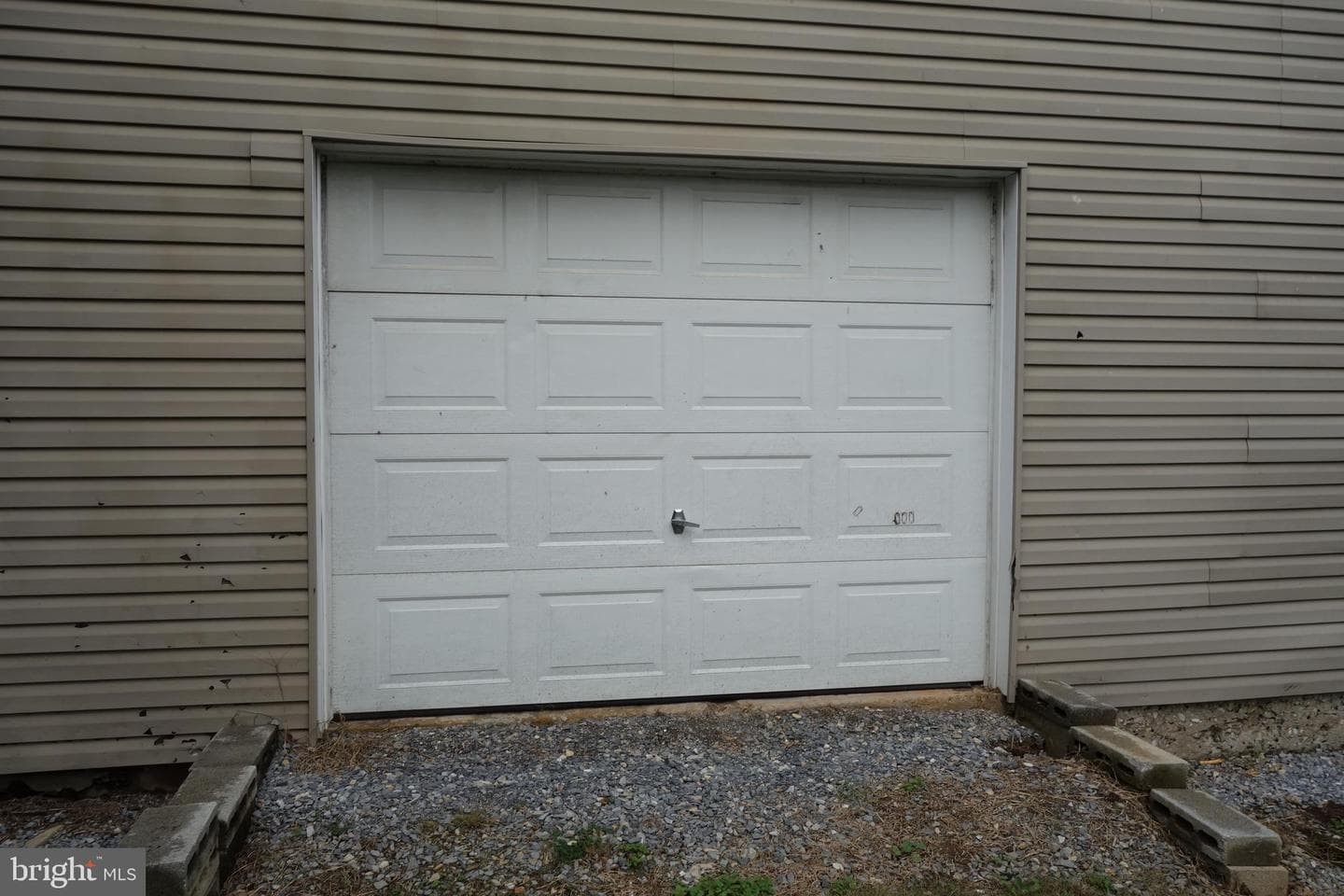 311 E Garfield Street photo 22