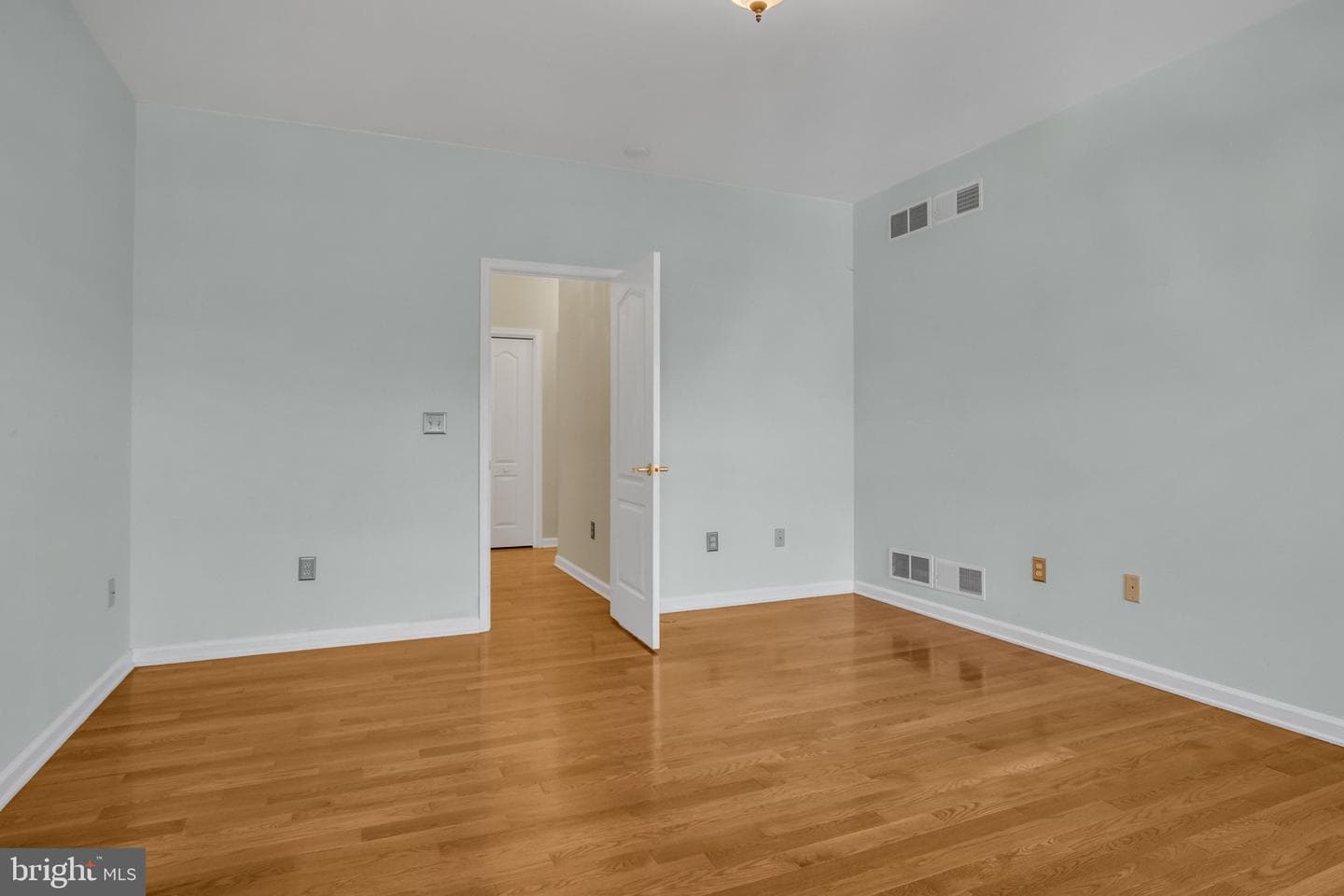 4 Over View photo 35
