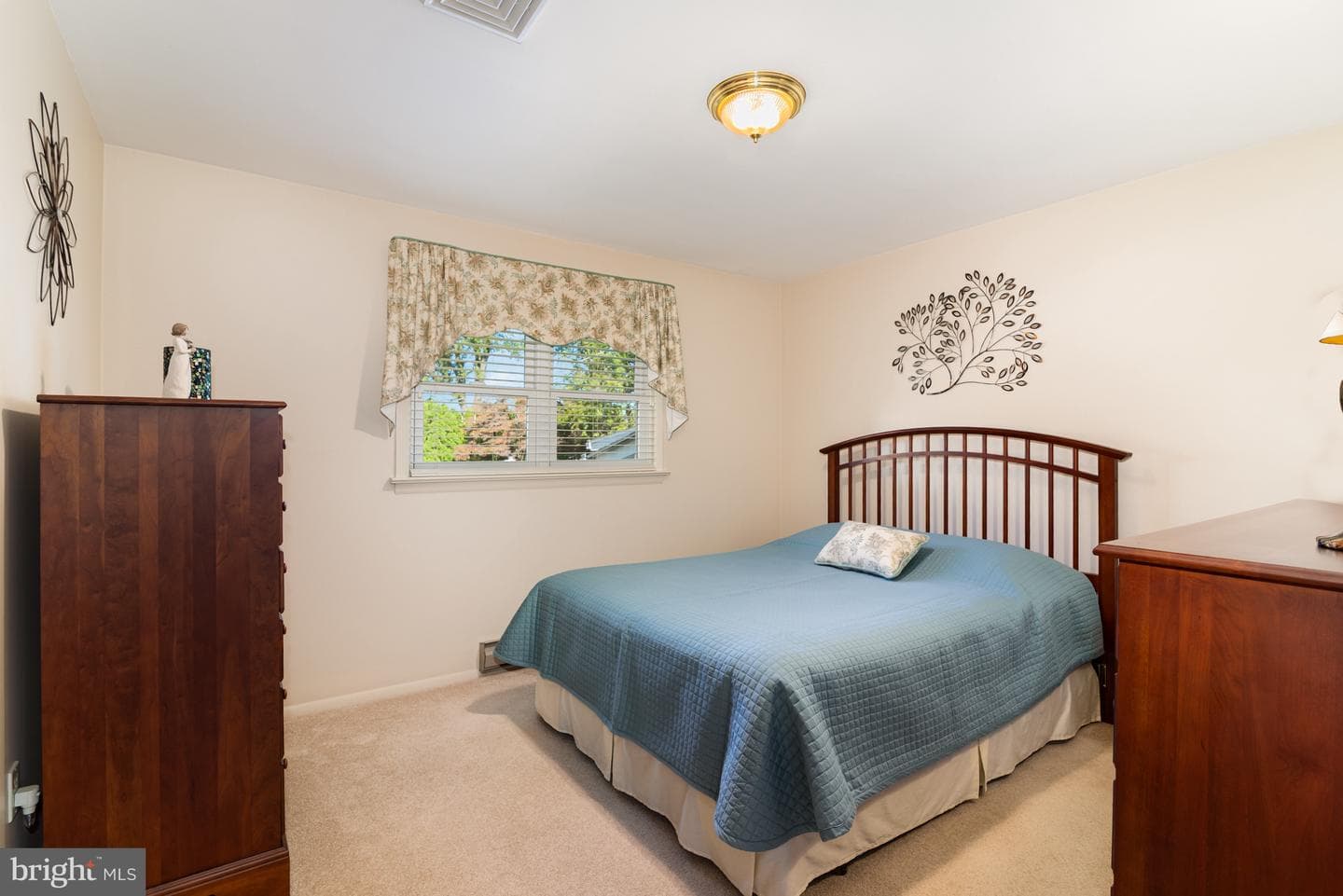 144 Hill Lane photo 10