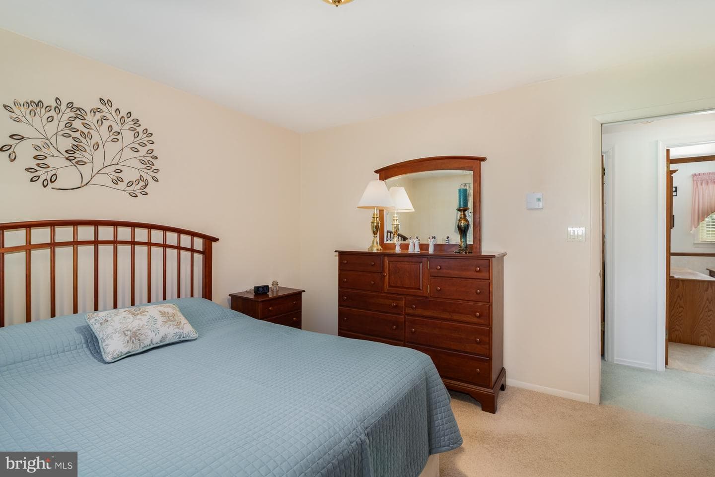 144 Hill Lane photo 11