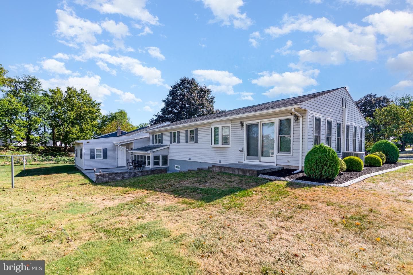 144 Hill Lane photo 29