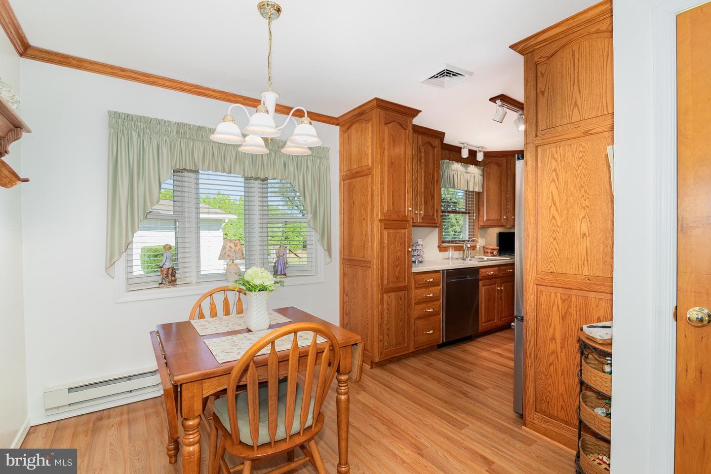 144 Hill Lane photo 9
