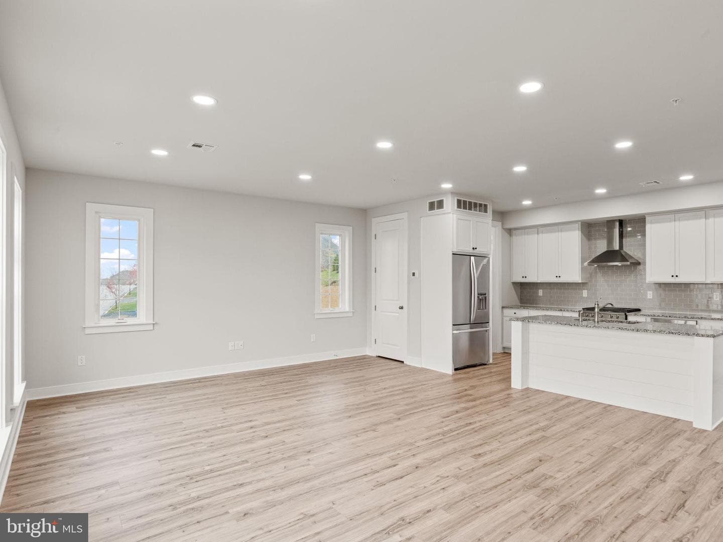 4110 Leroy Drive photo 4
