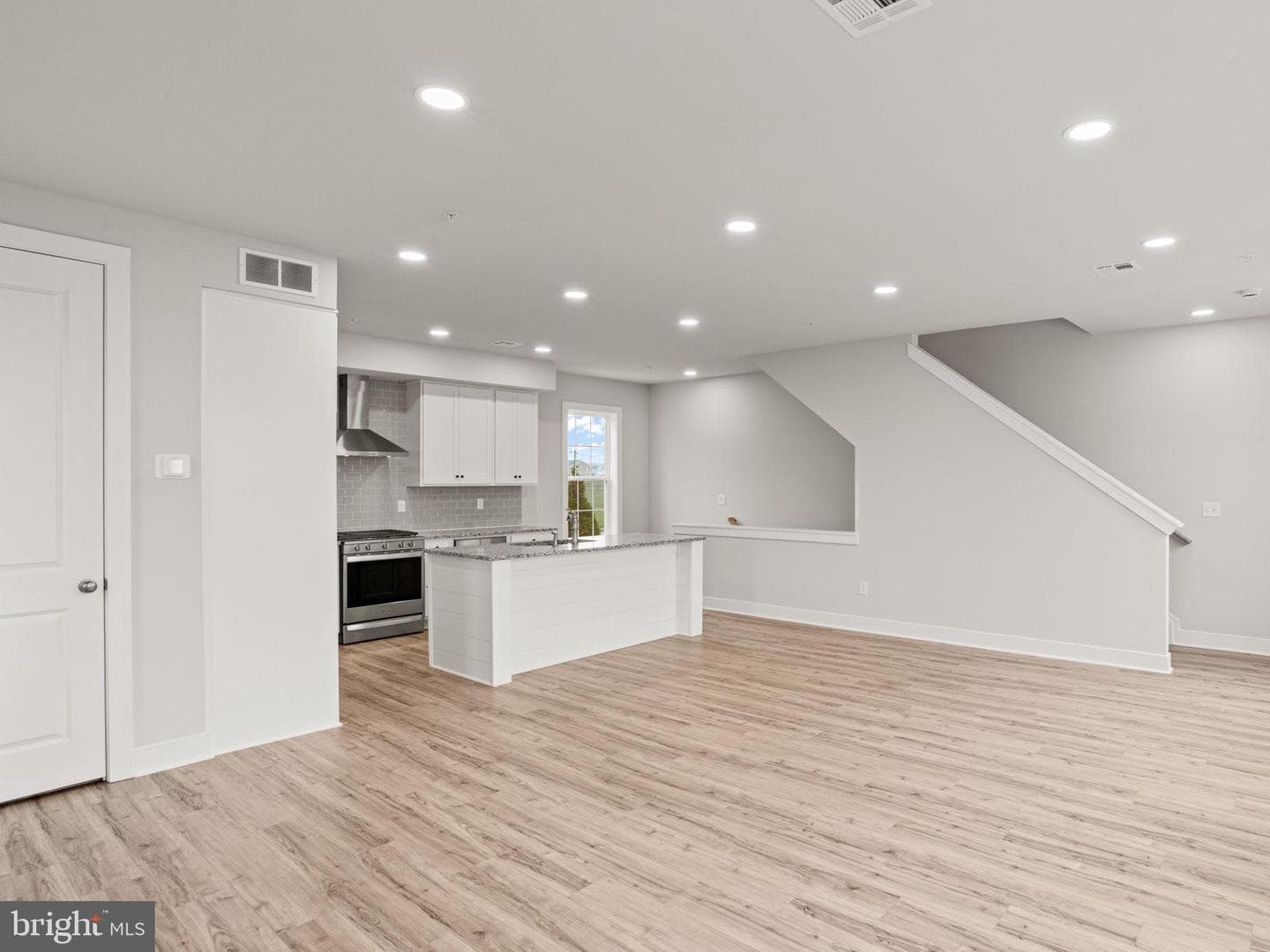 4110 Leroy Drive photo 5