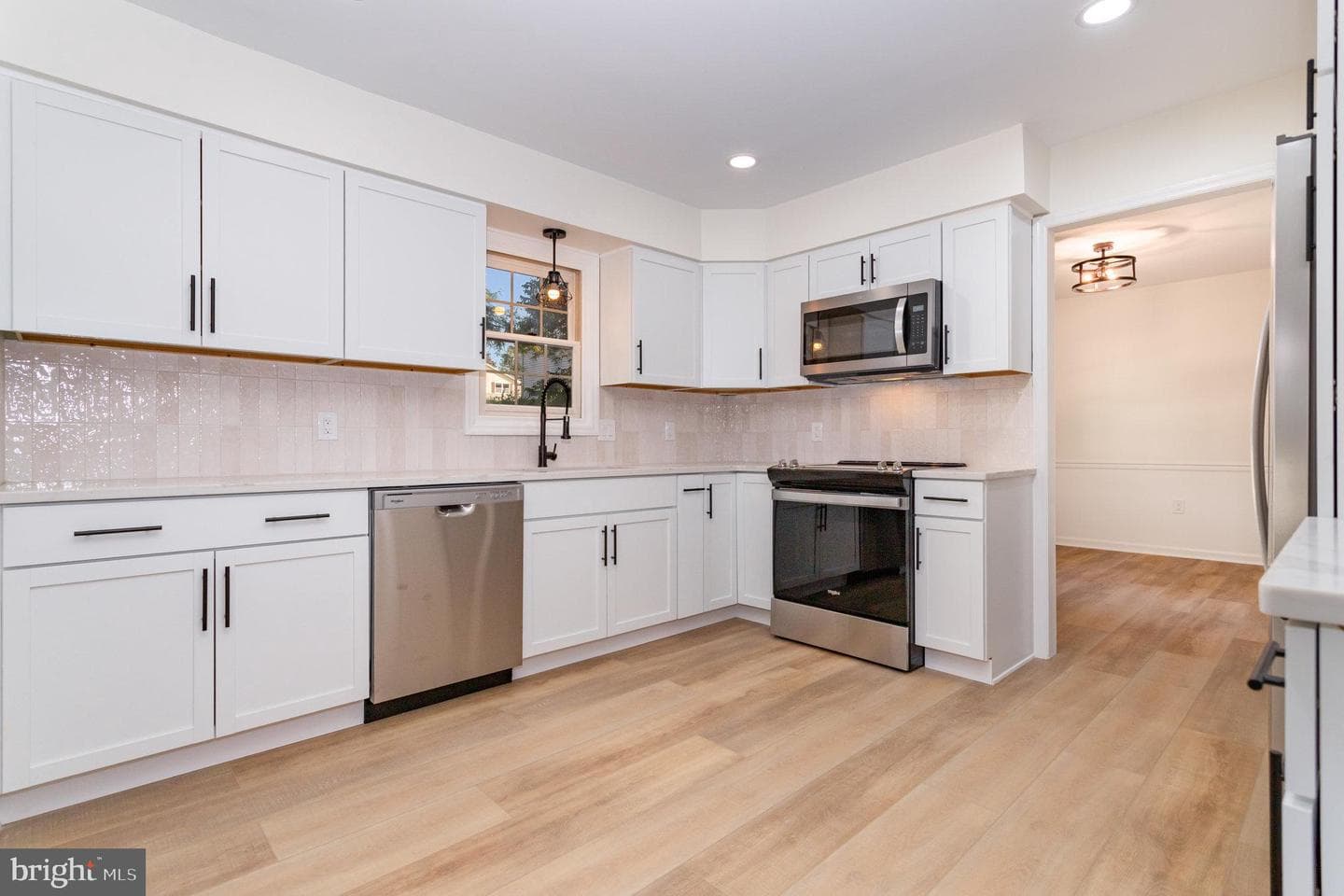 3604 Franklin Avenue photo 5