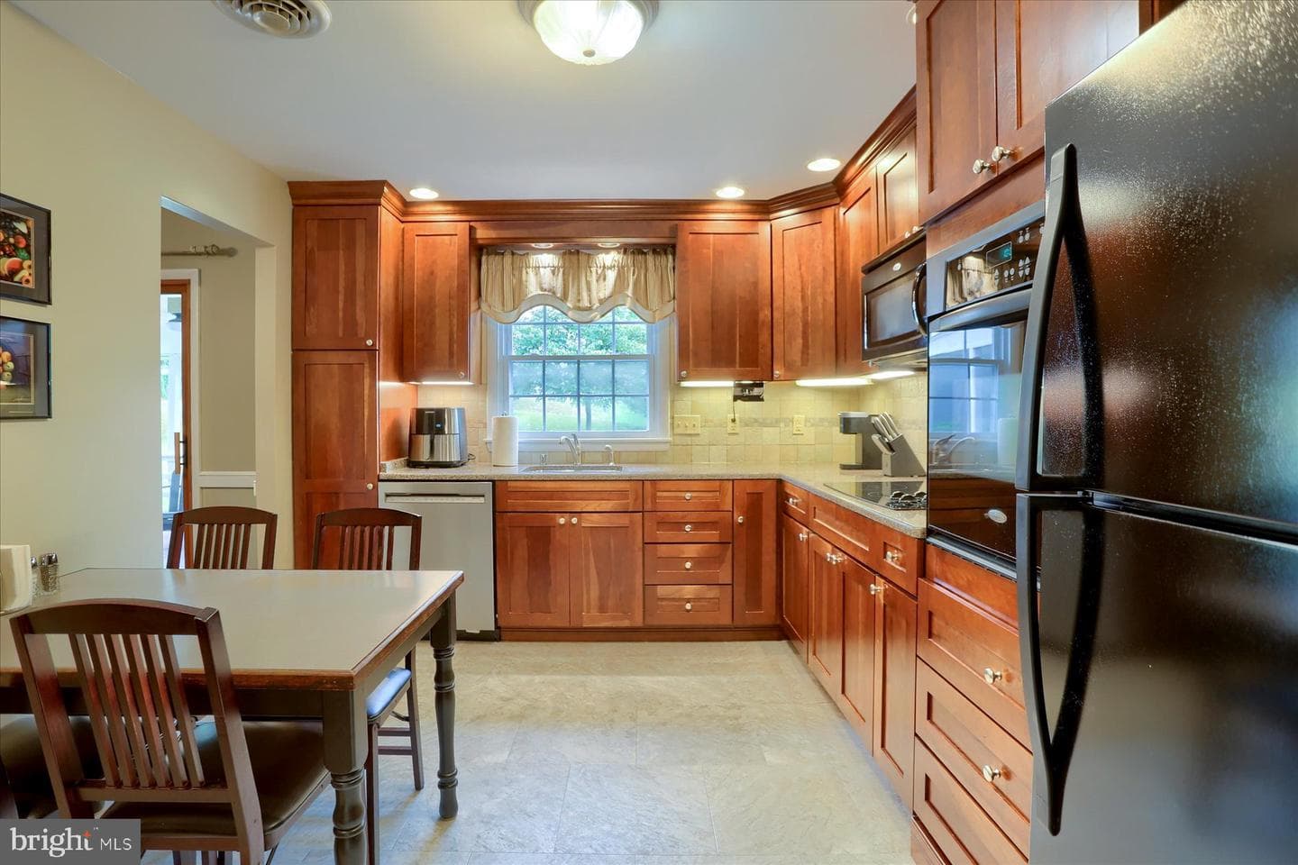 333 Blacksmith Road photo 10