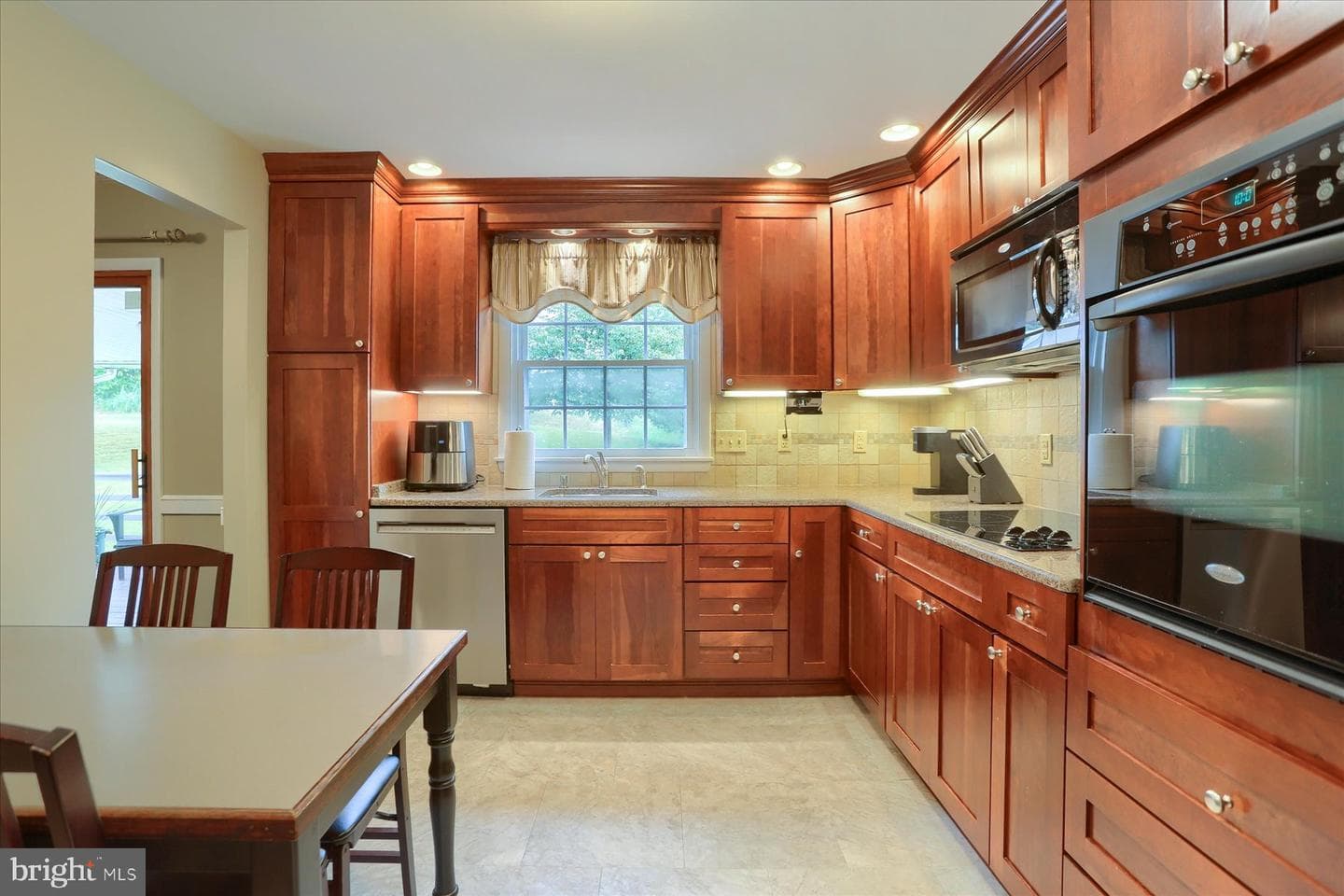 333 Blacksmith Road photo 11