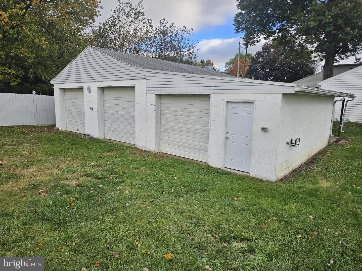 918 E Simpson Street photo 33