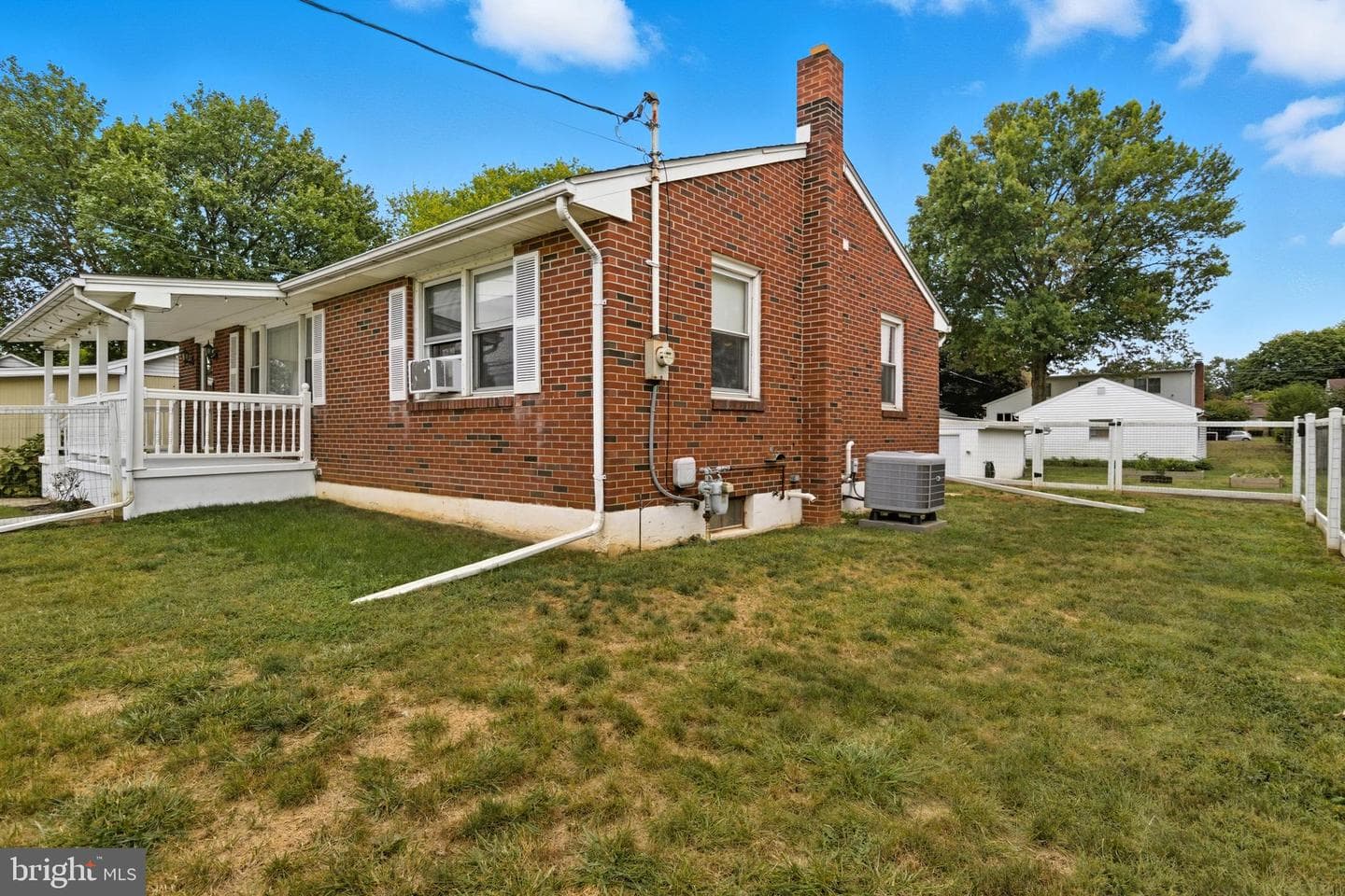 918 E Simpson Street photo 34