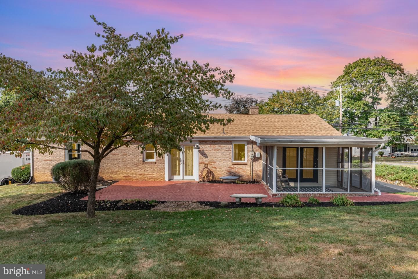 311 Mount Allen photo 30