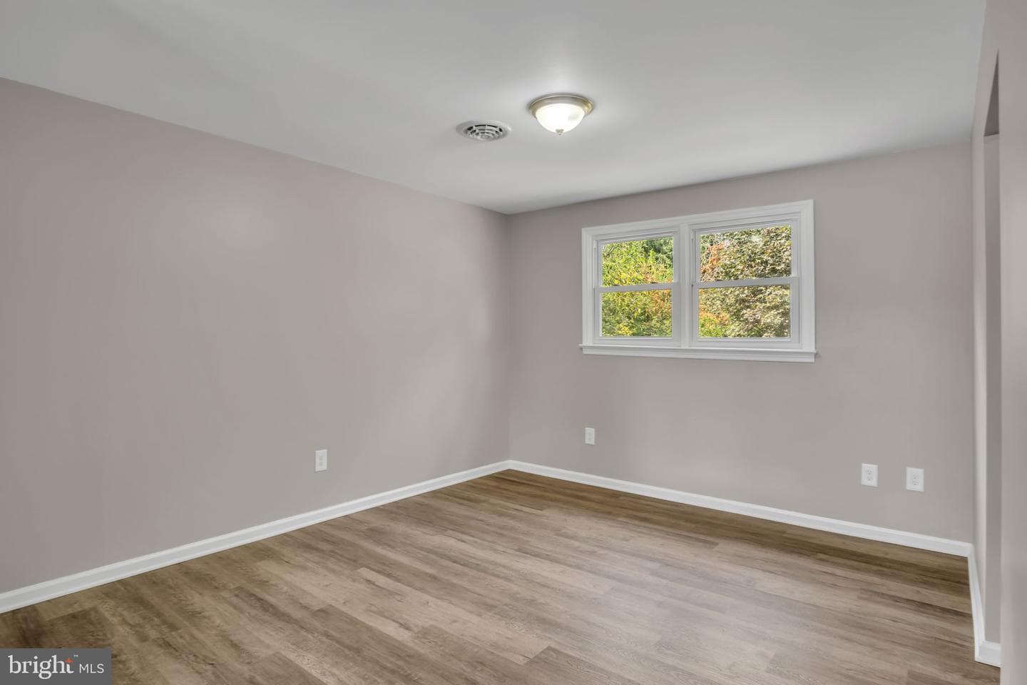 124 Holly Drive photo 10