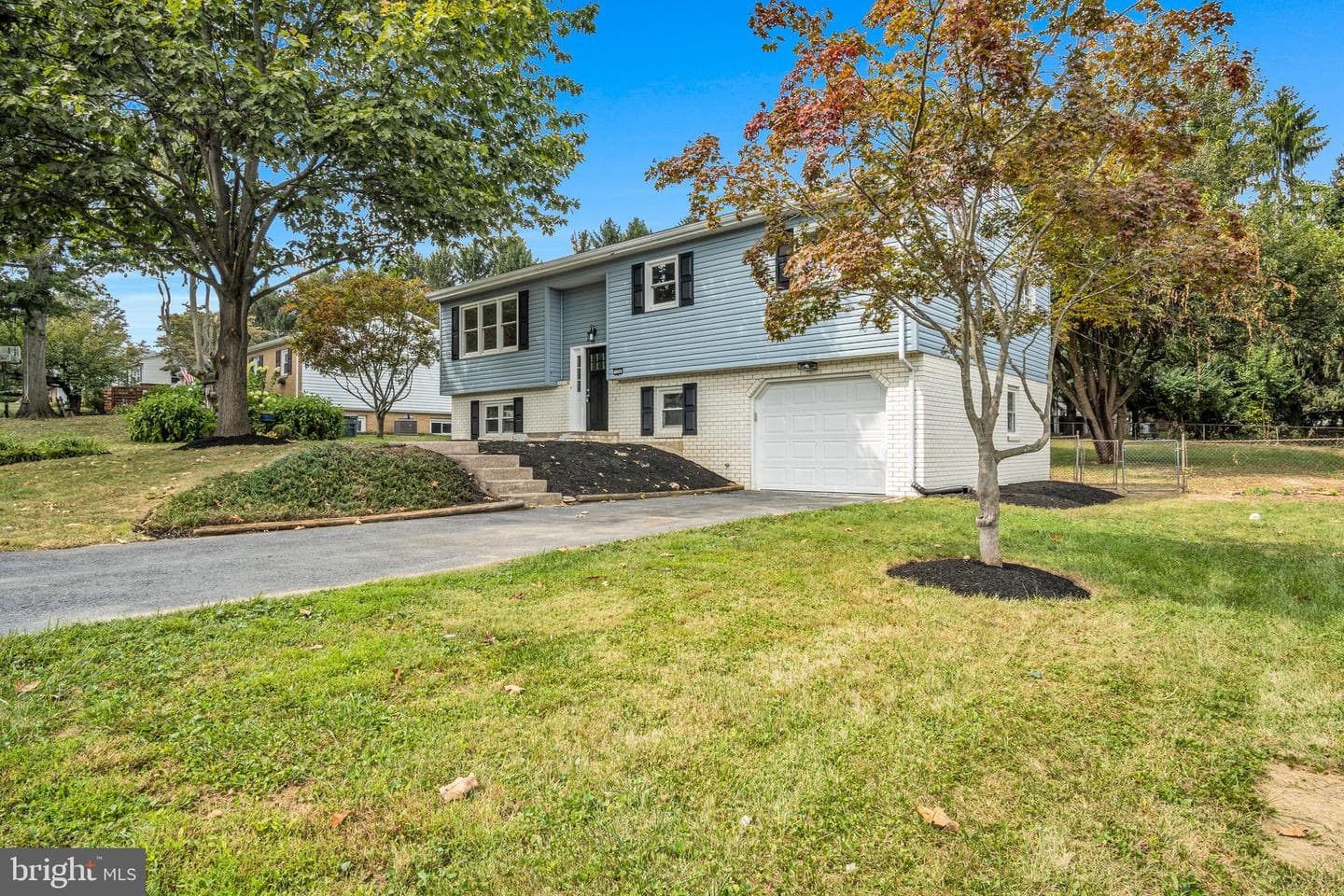 124 Holly Drive photo 3