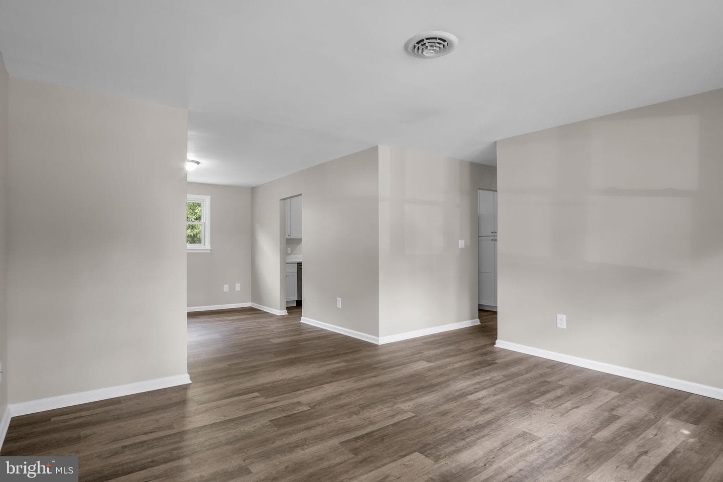 124 Holly Drive photo 8