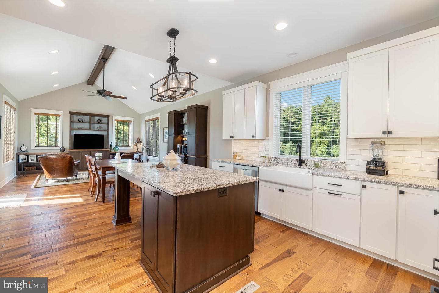 1011 Stonehill Lane photo 18