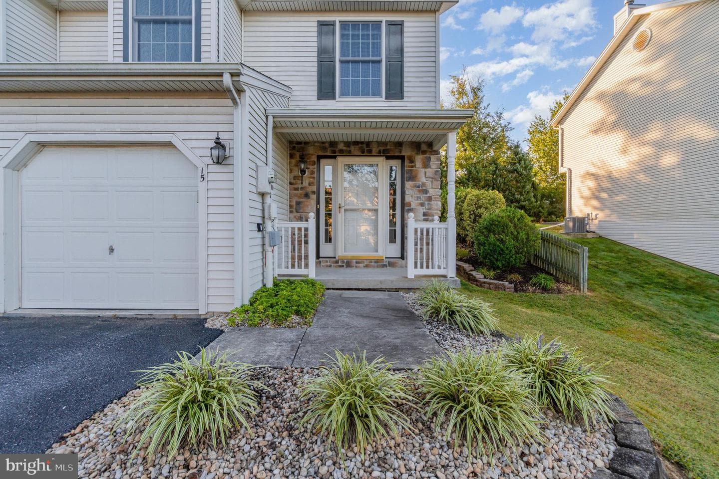 15 Keefer Way photo 4