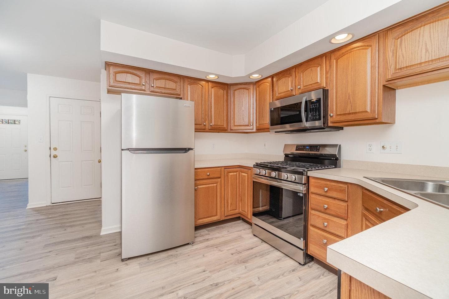 15 Keefer Way photo 9