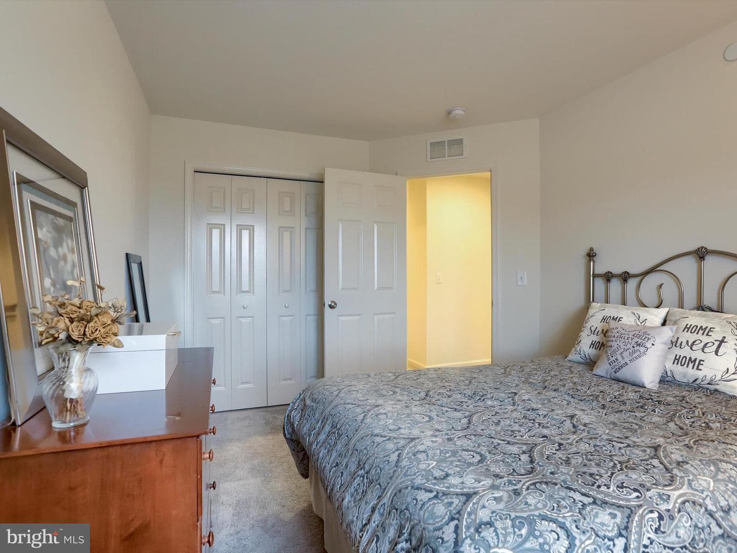 1730 Fairbank Lane photo 18