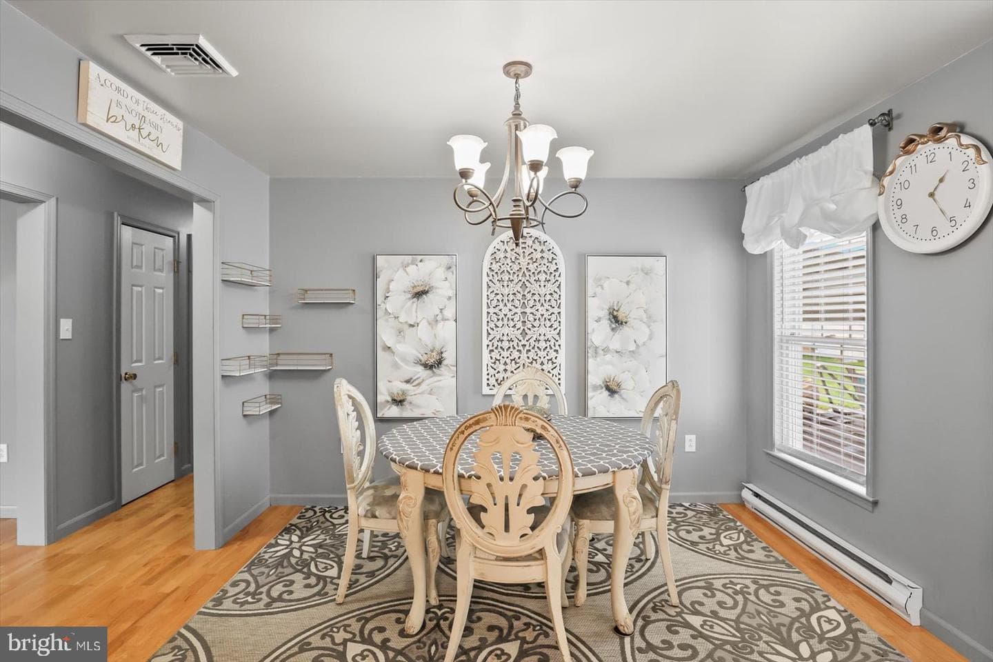 21 Skyport Road photo 12
