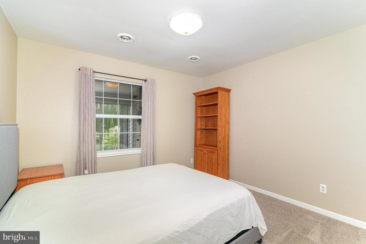 24 Southpoint Drive photo 7