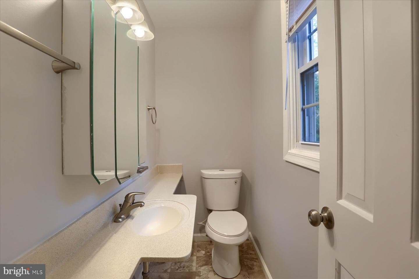 419 Mountain Street photo 21