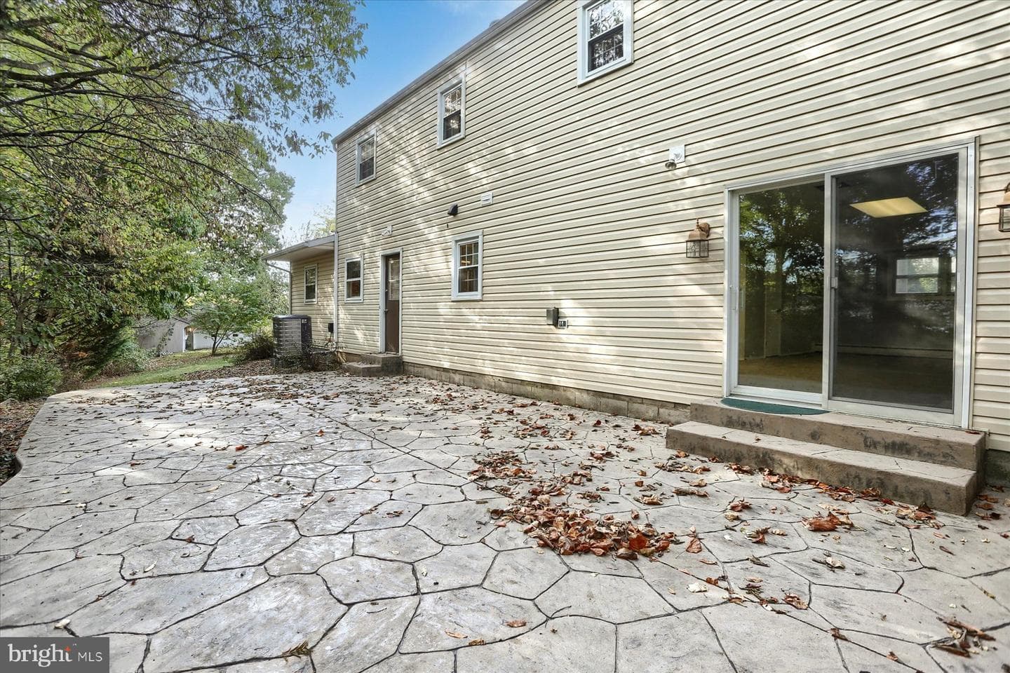 419 Mountain Street photo 38