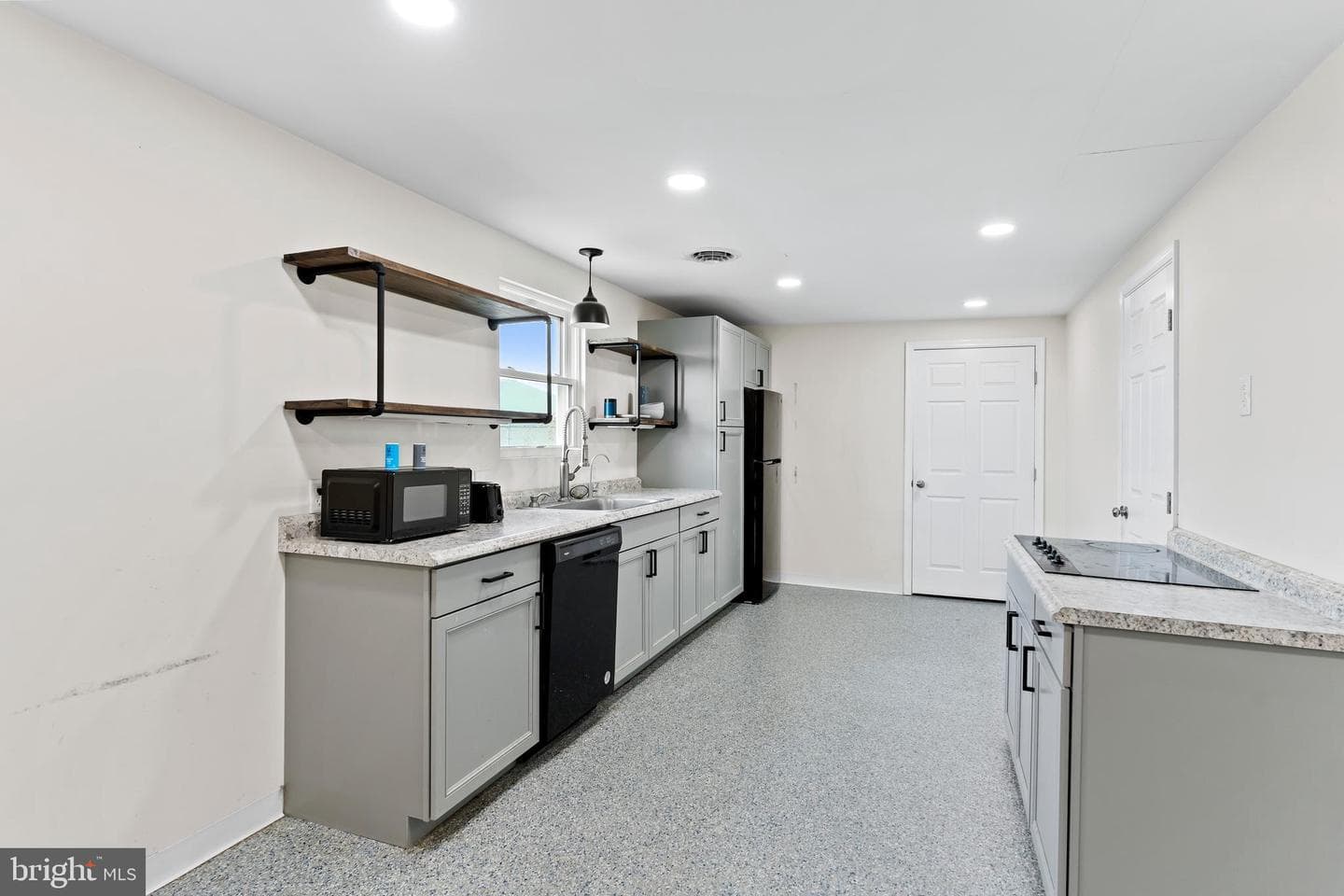 51 Heisers Lane photo 42