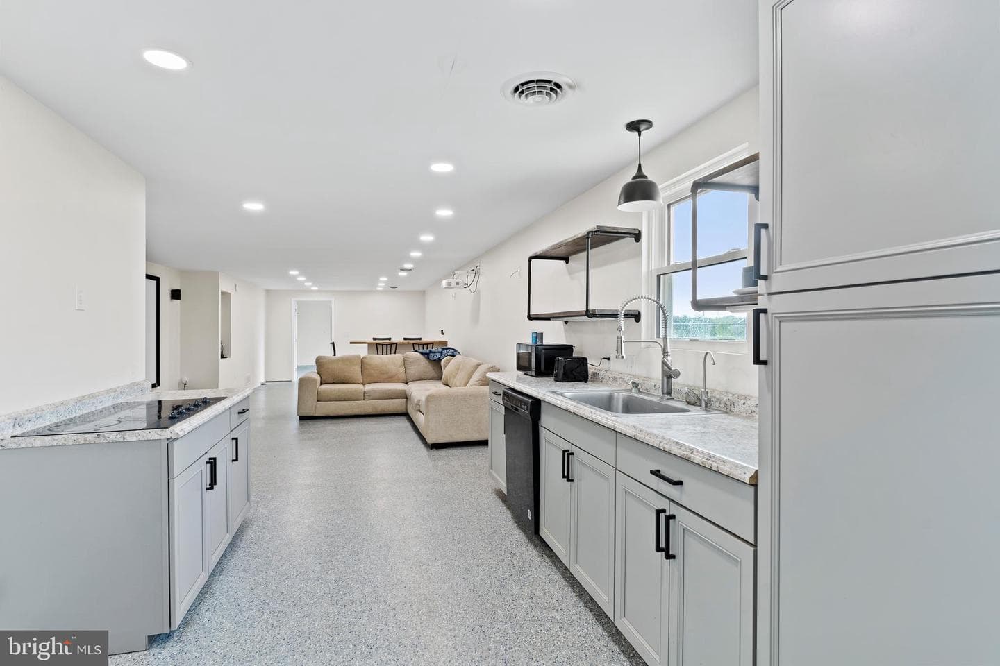 51 Heisers Lane photo 43