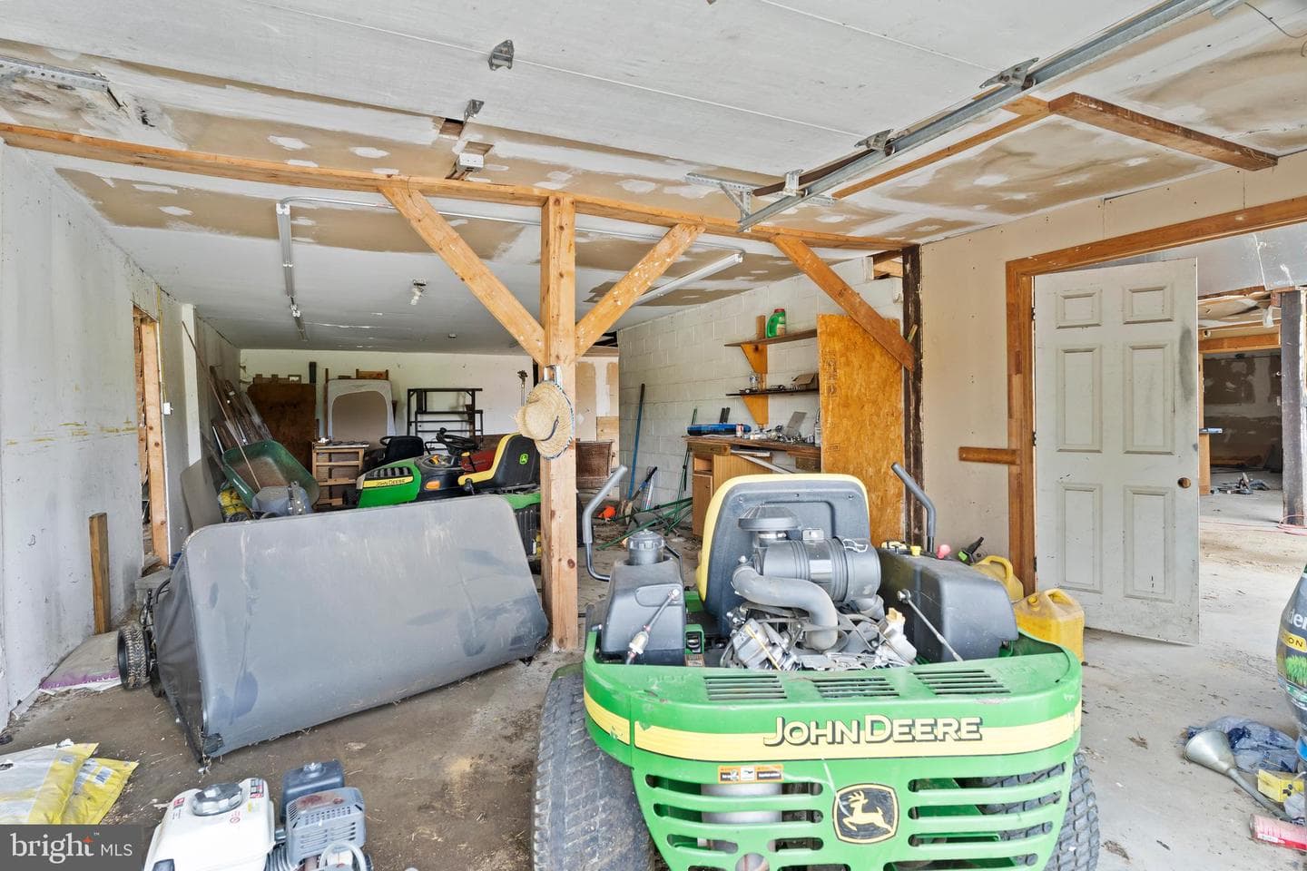 51 Heisers Lane photo 65