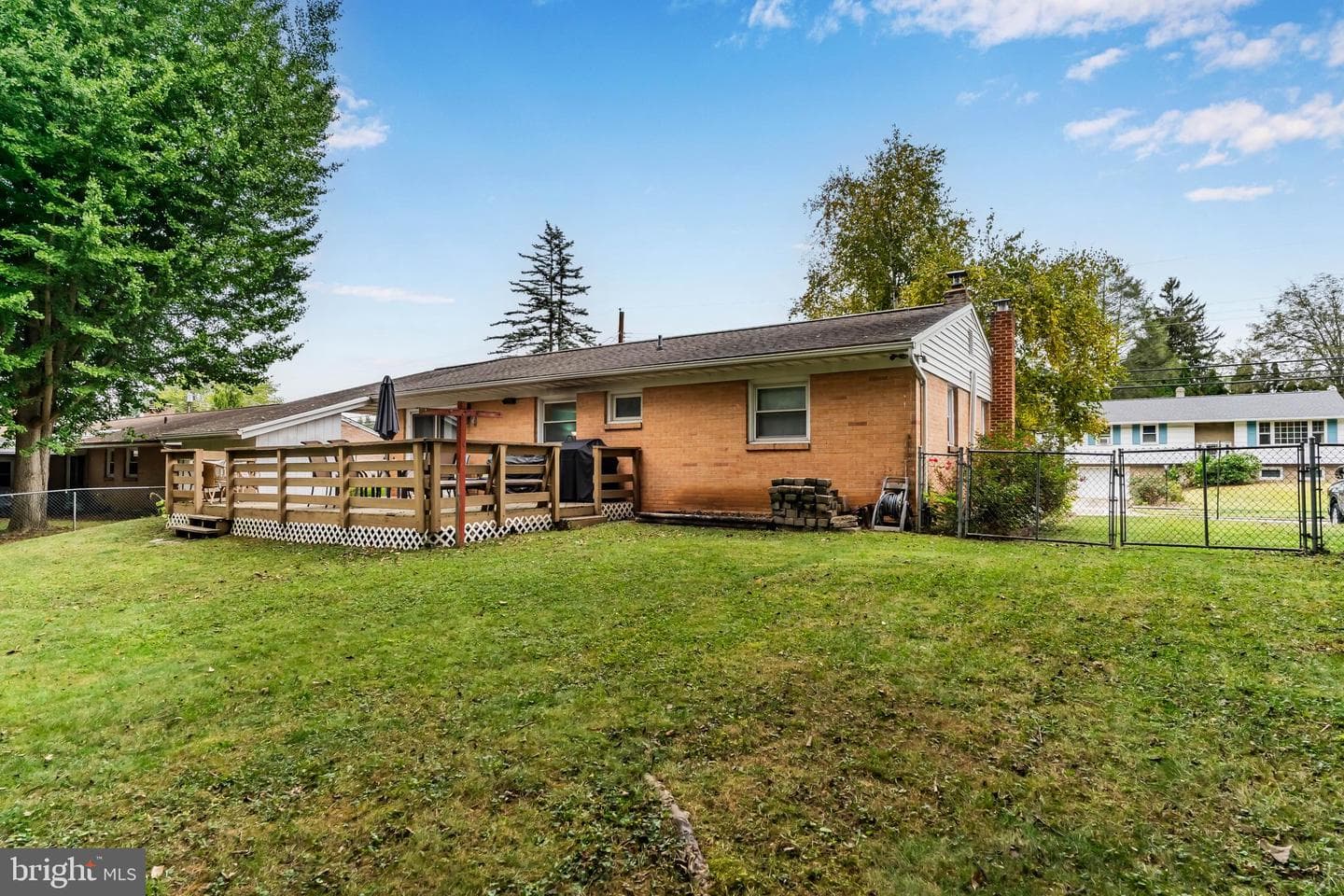 920 W Foxcroft Drive photo 4