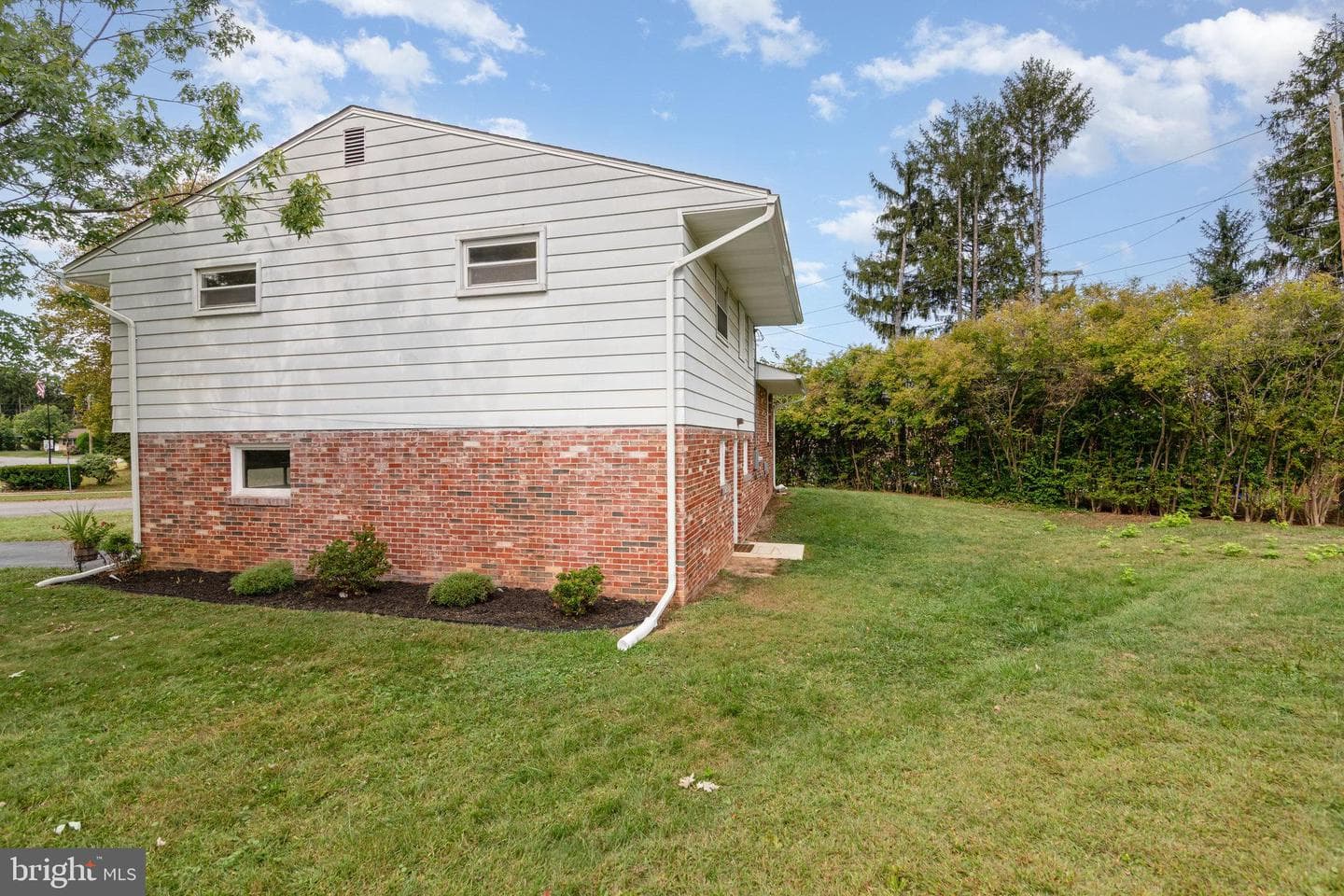 5223 Windsor Boulevard photo 22