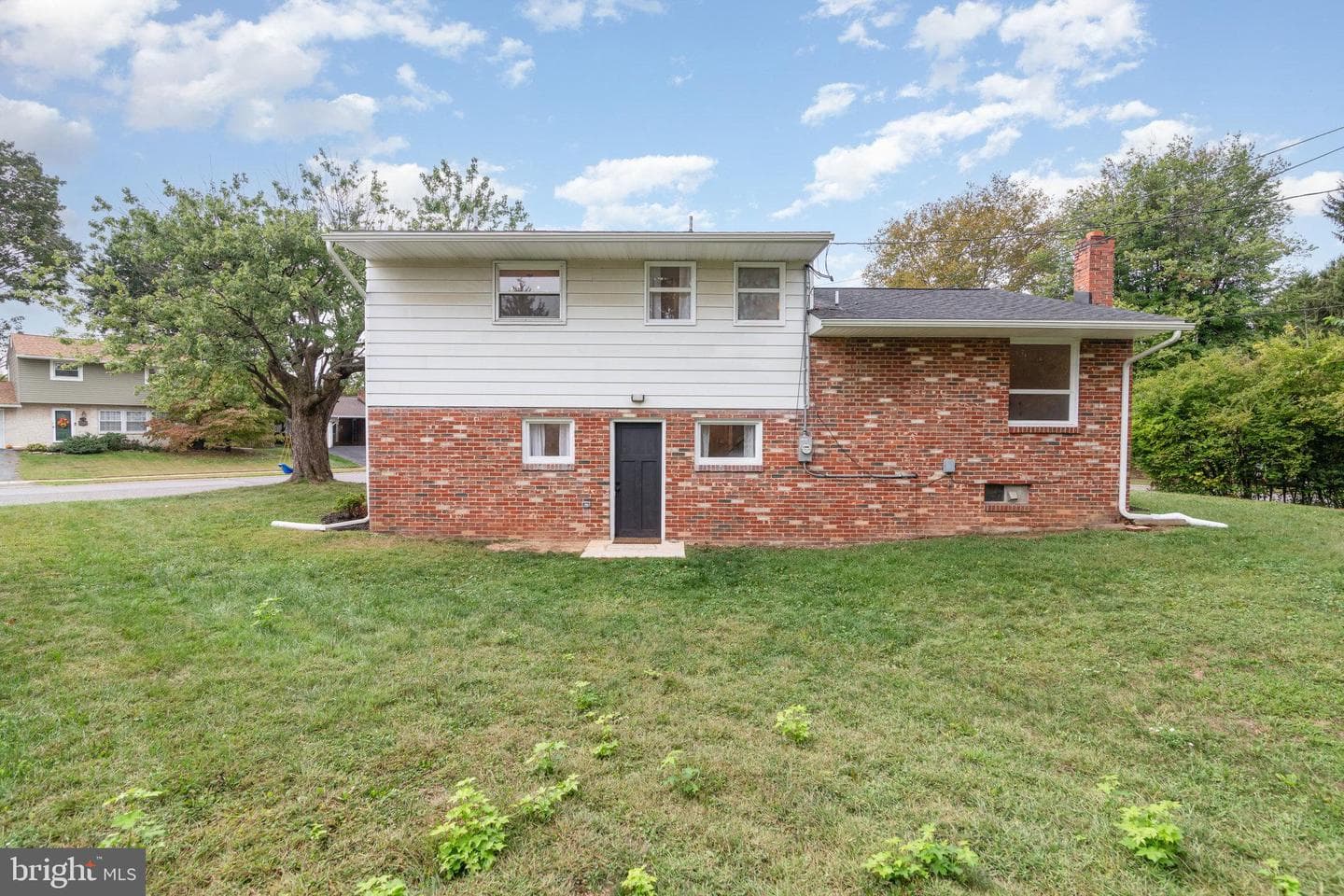 5223 Windsor Boulevard photo 23