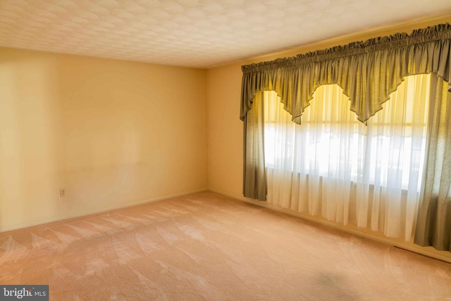 708 Charles Street photo 11