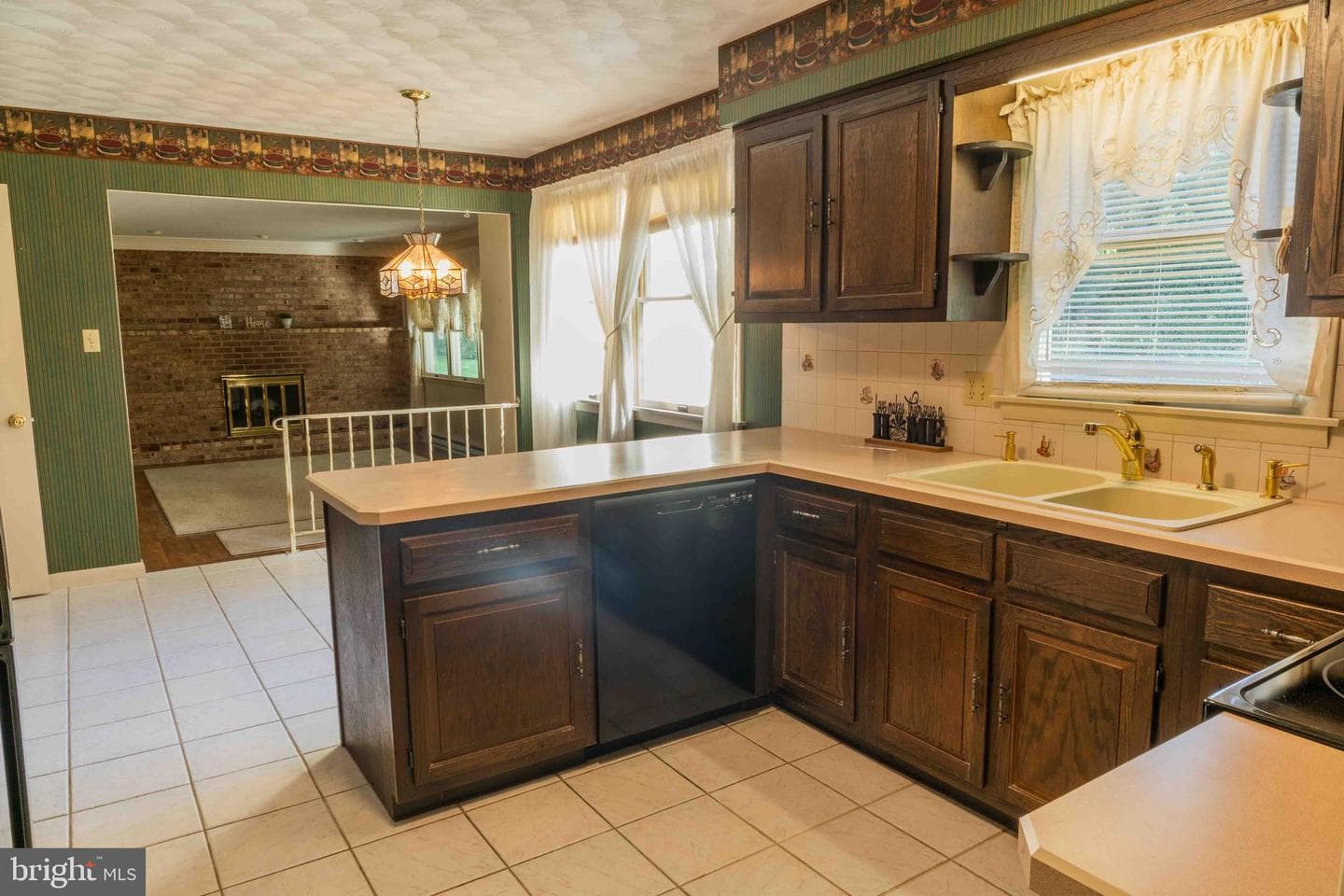 708 Charles Street photo 5