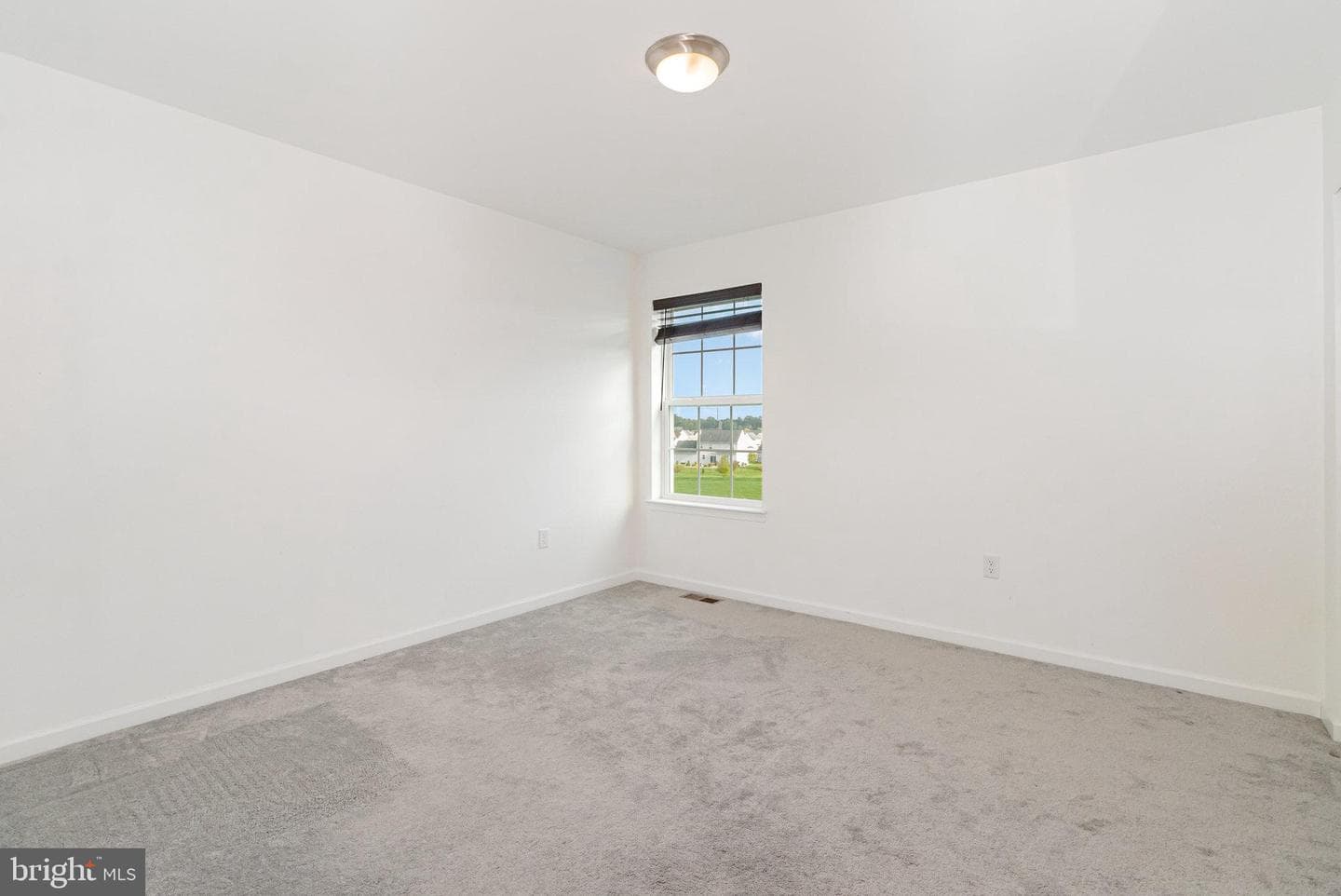 584 Smoke House Drive photo 14