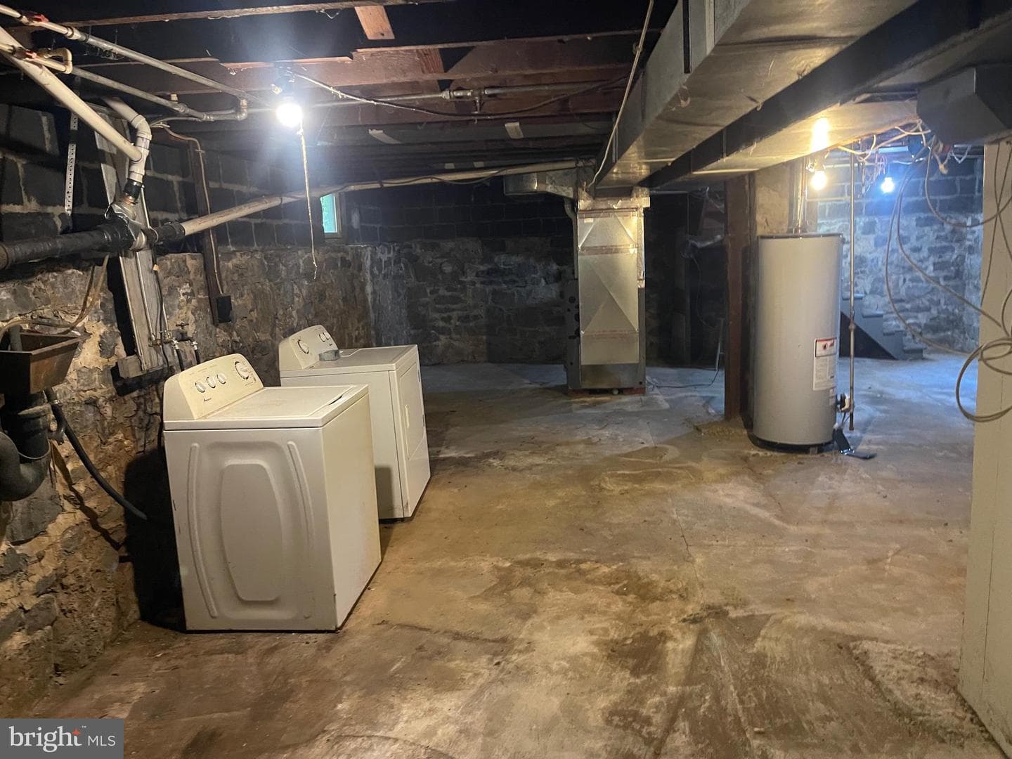 329 Franklin Street photo 11