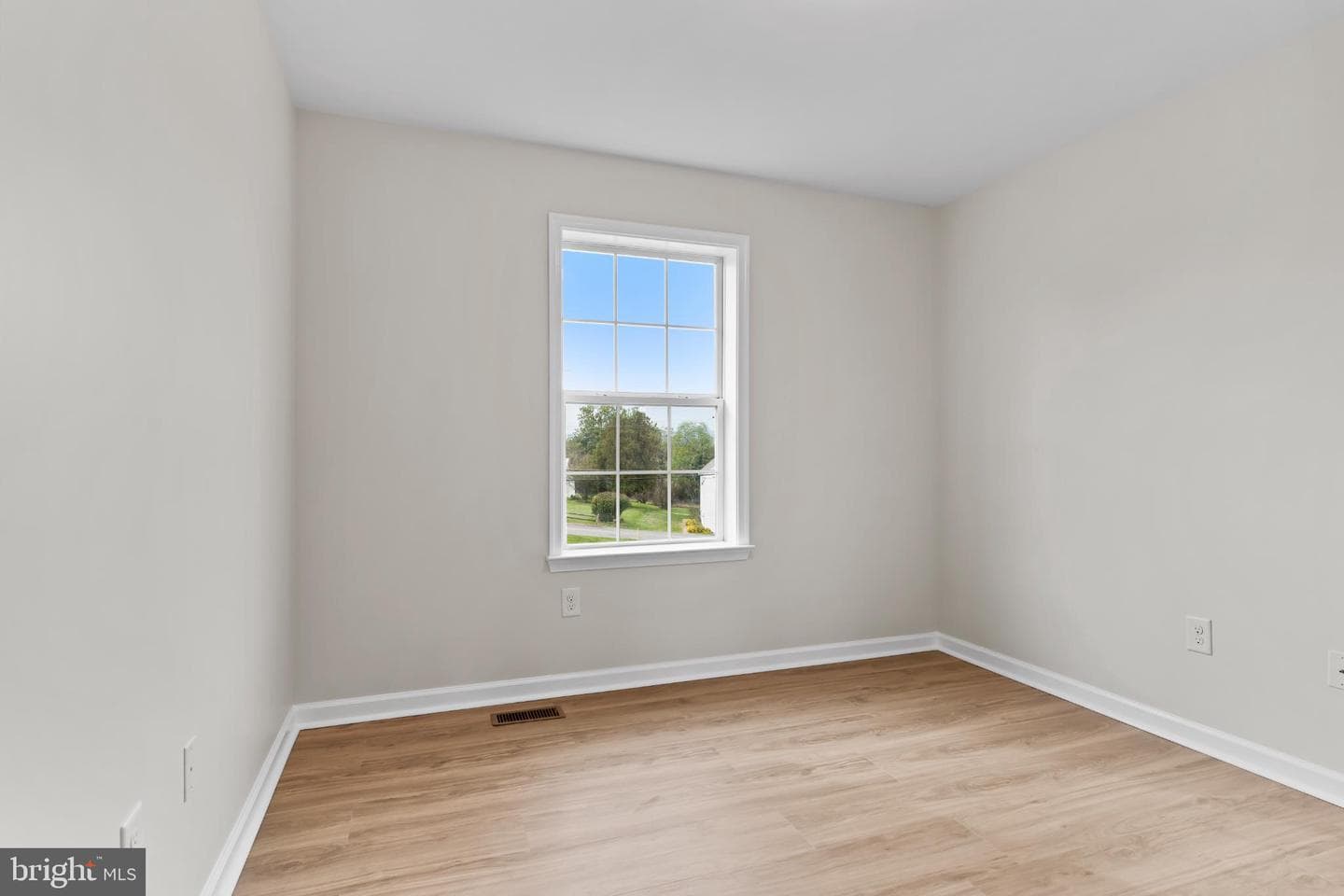 99 Middle Spring Road photo 20