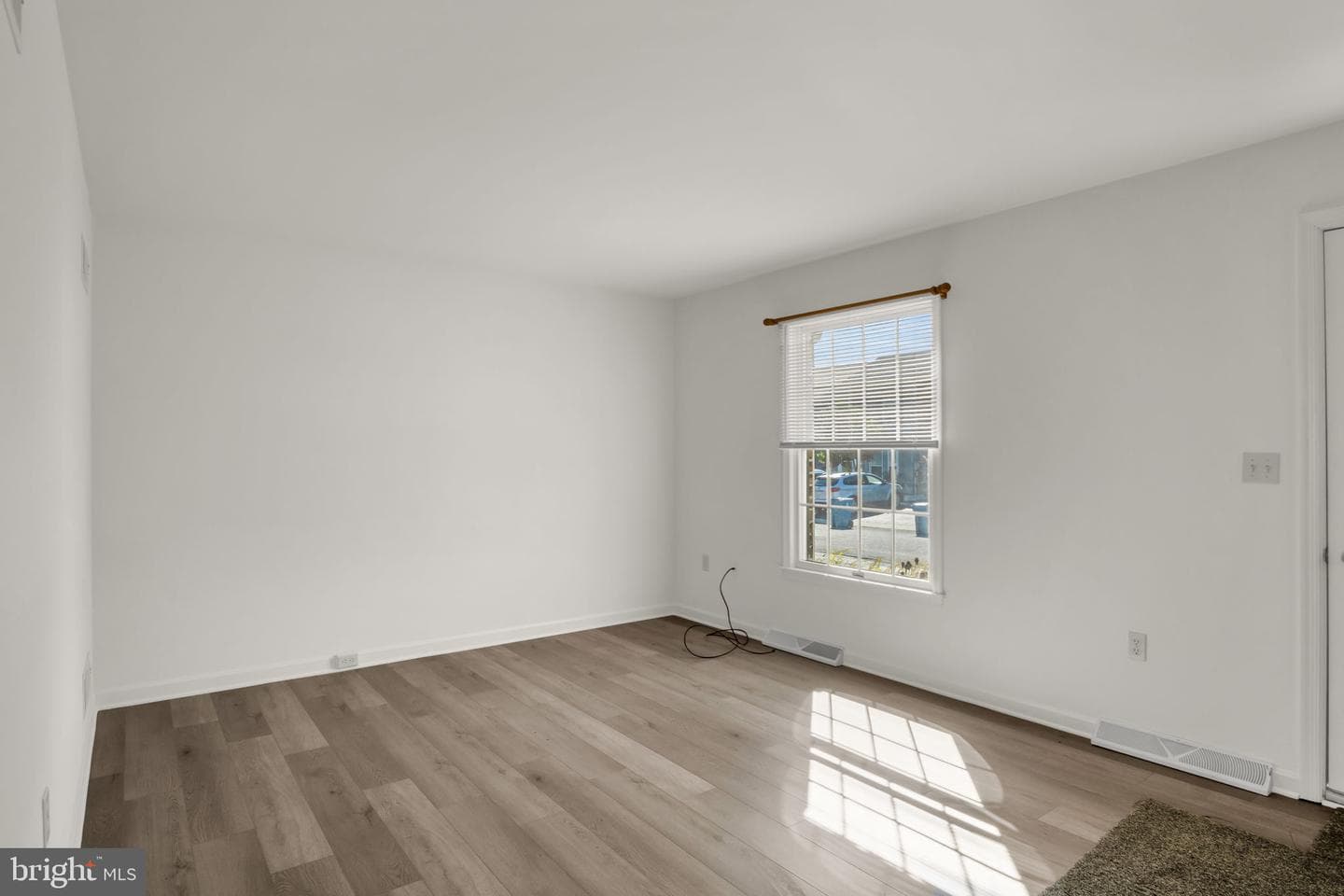 653 Park Ridge Drive photo 5