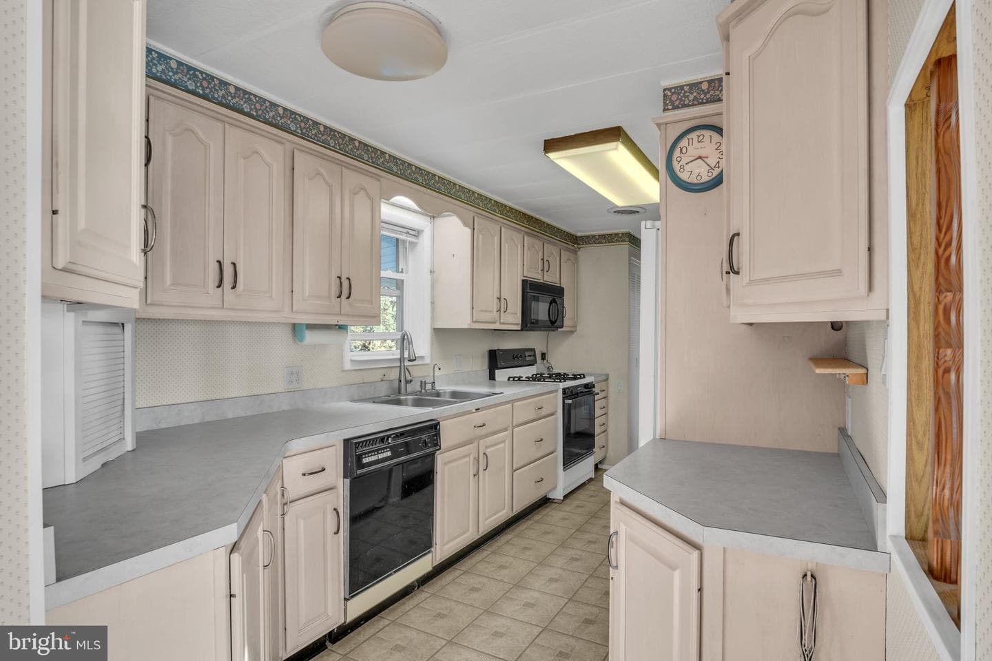 18 Lebo Road photo 5