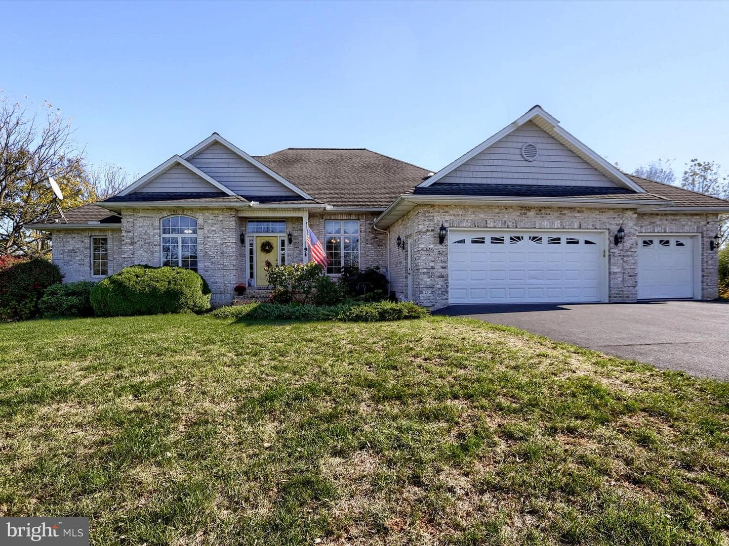 9 E Linden Drive E photo 1