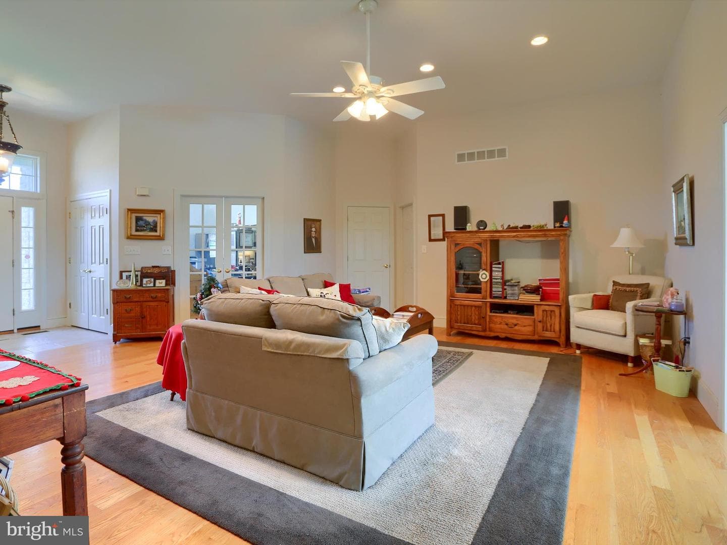 9 E Linden Drive E photo 8