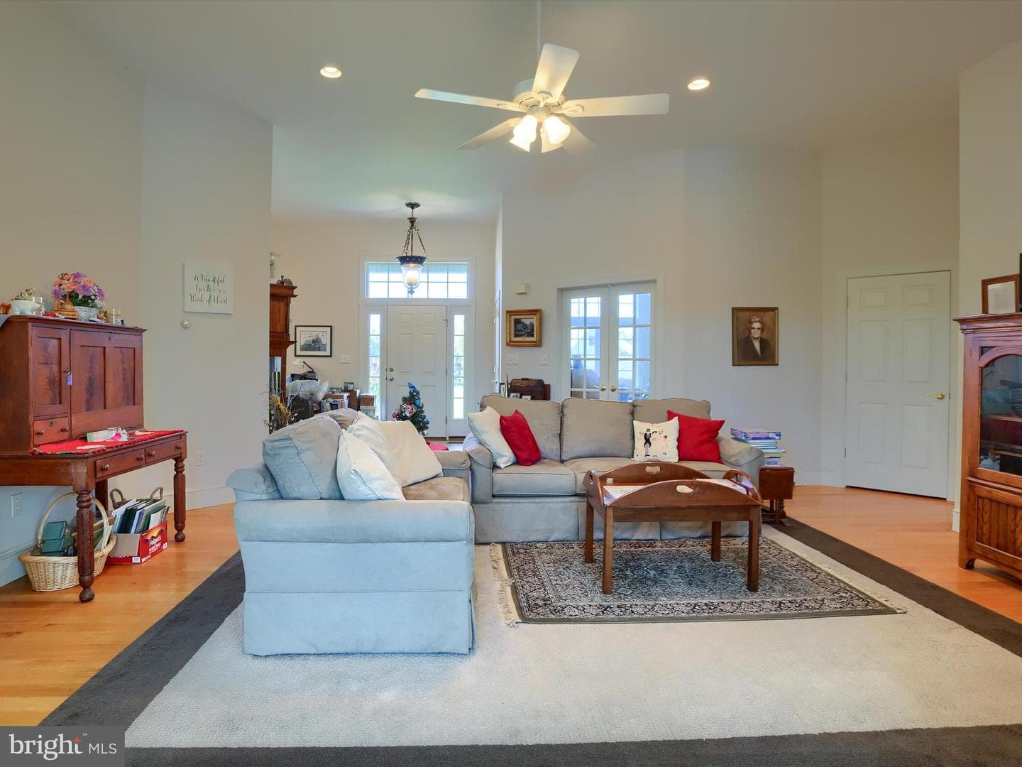 9 E Linden Drive E photo 9