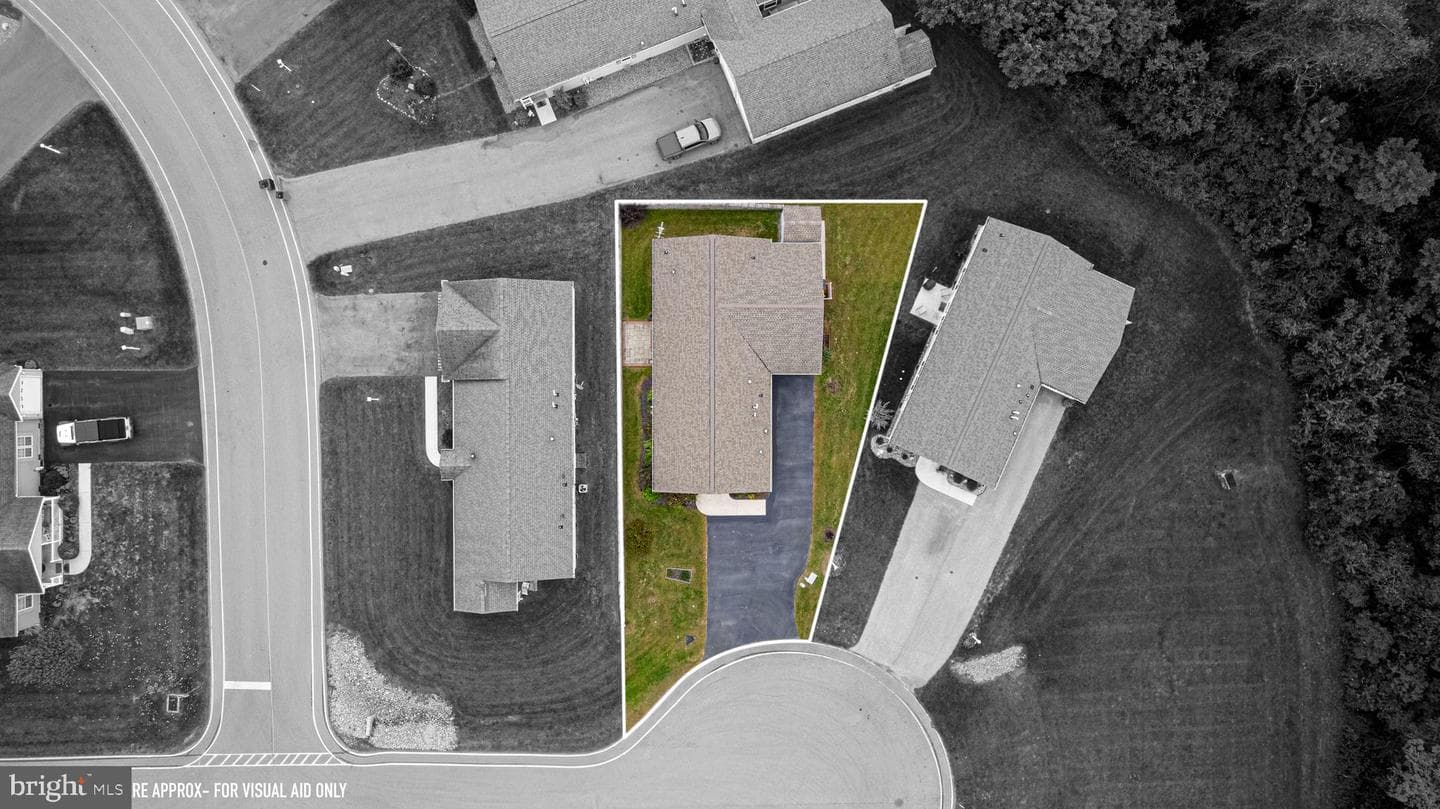 48 Michael Court photo 35