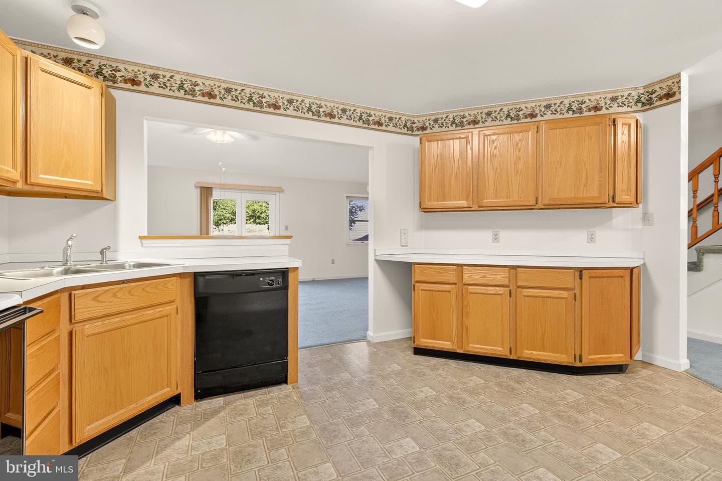 1350 Sugar Maple Court photo 8