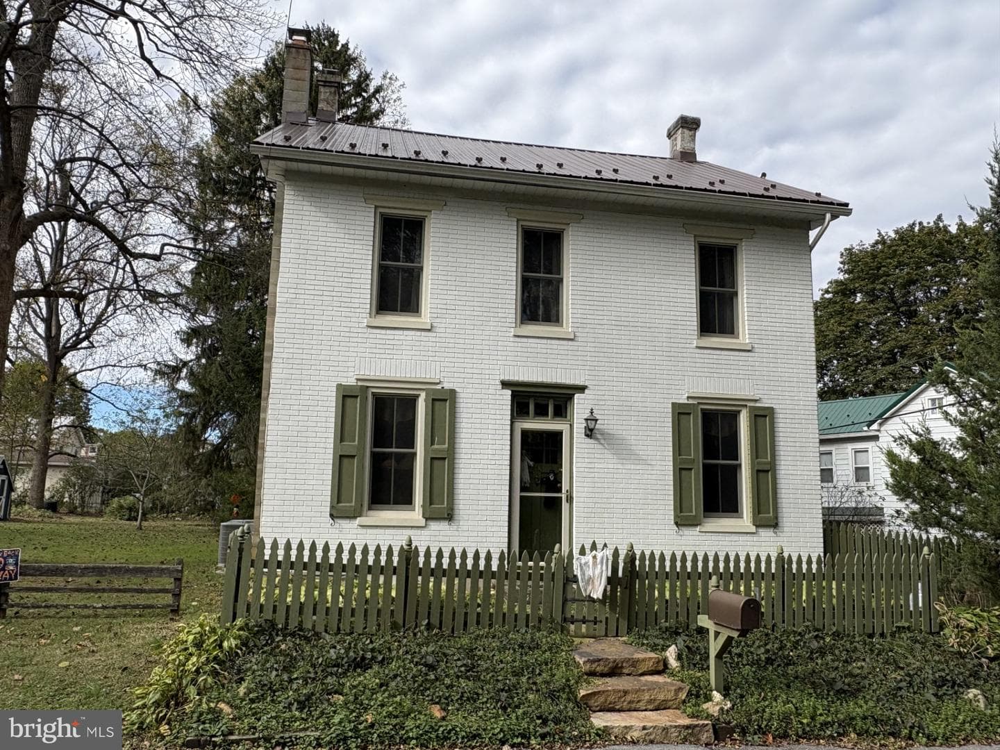 113 Race Street