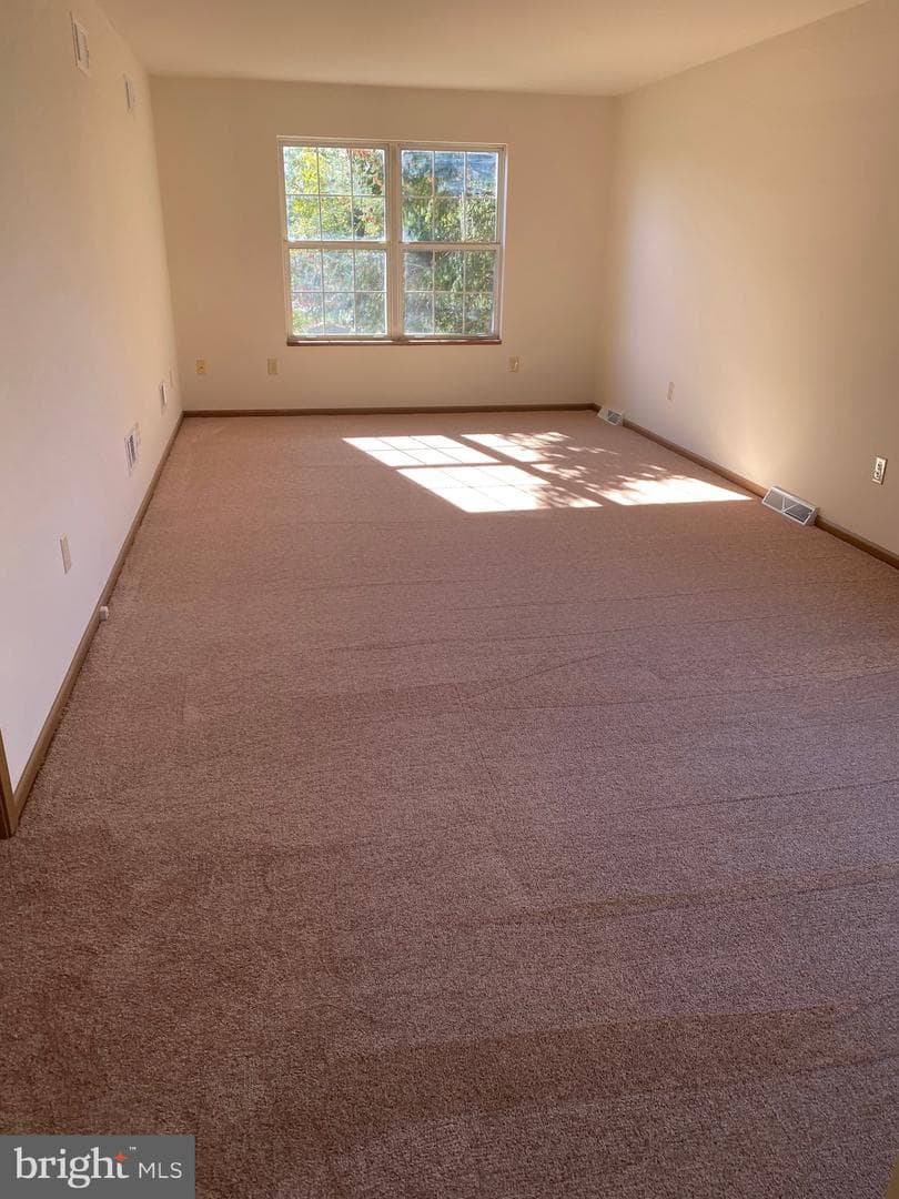 1052 Rebecca Street photo 6